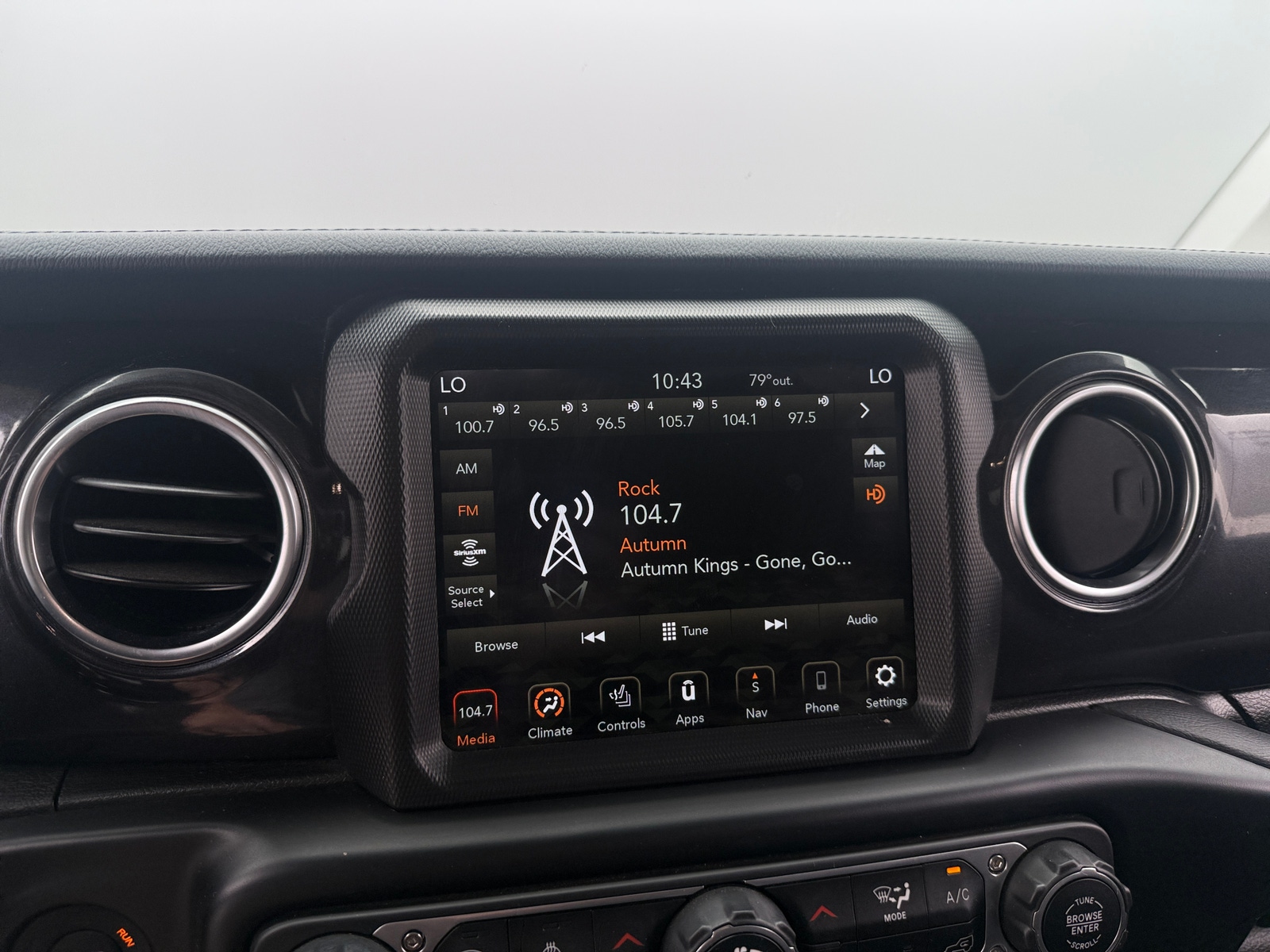 Thumbnail: 2022 Jeep Wrangler - 3