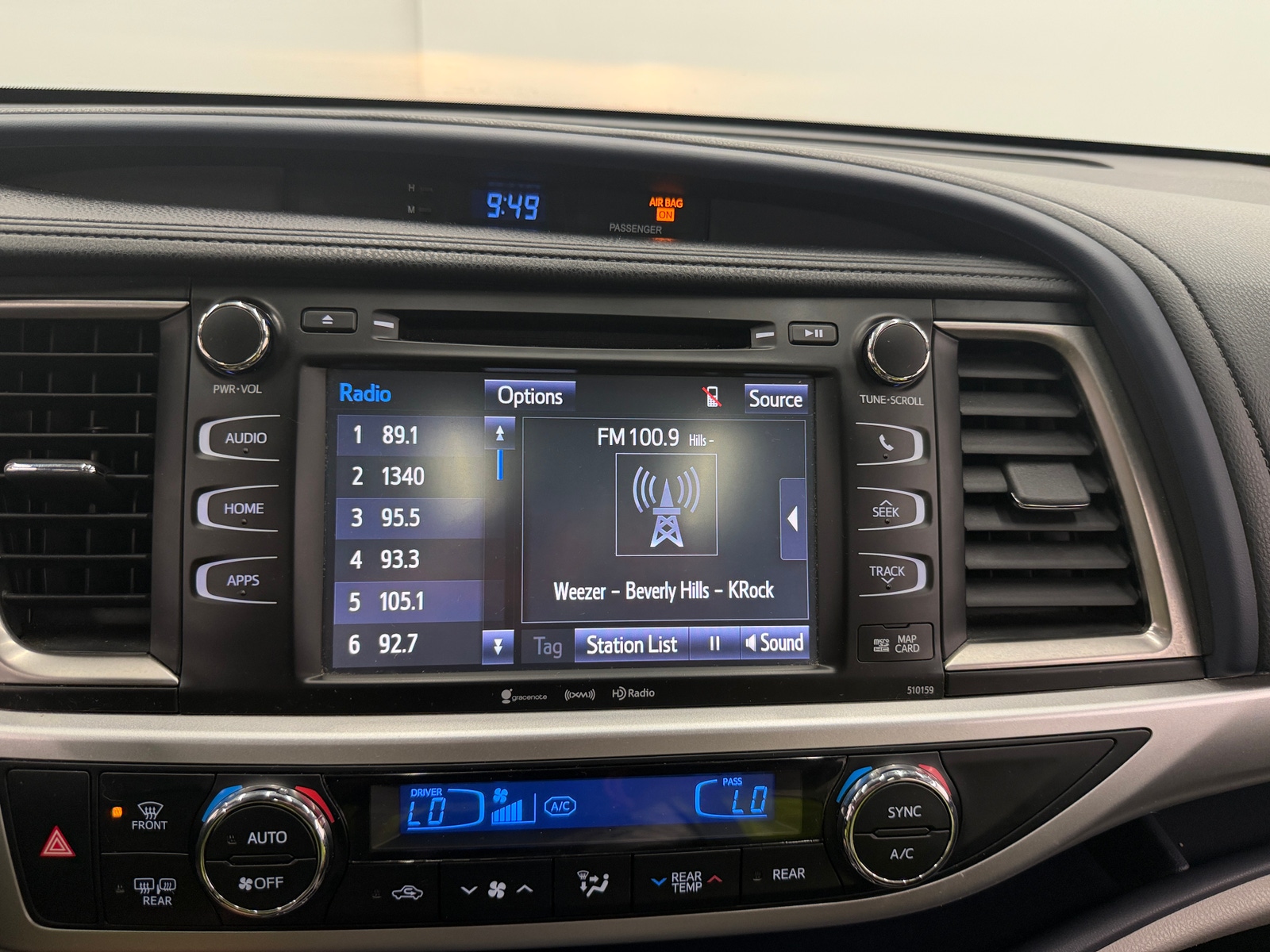 Thumbnail: 2016 Toyota Highlander - 3