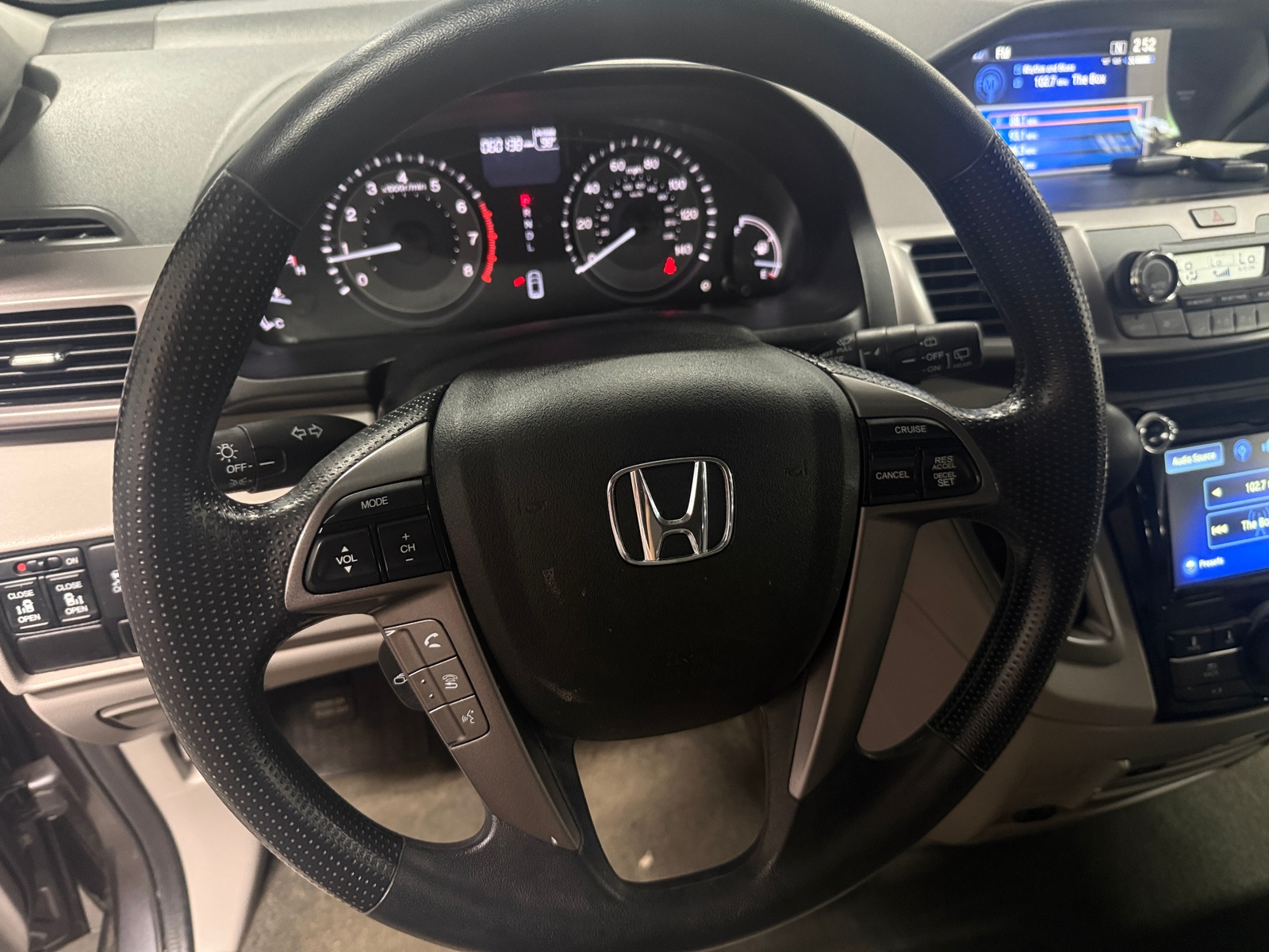 Thumbnail: 2017 Honda Odyssey - 5