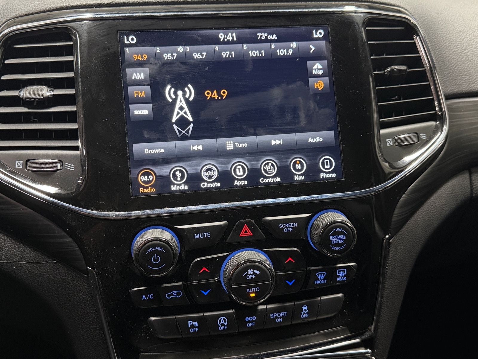 Thumbnail: 2019 Jeep Grand Cherokee - 3