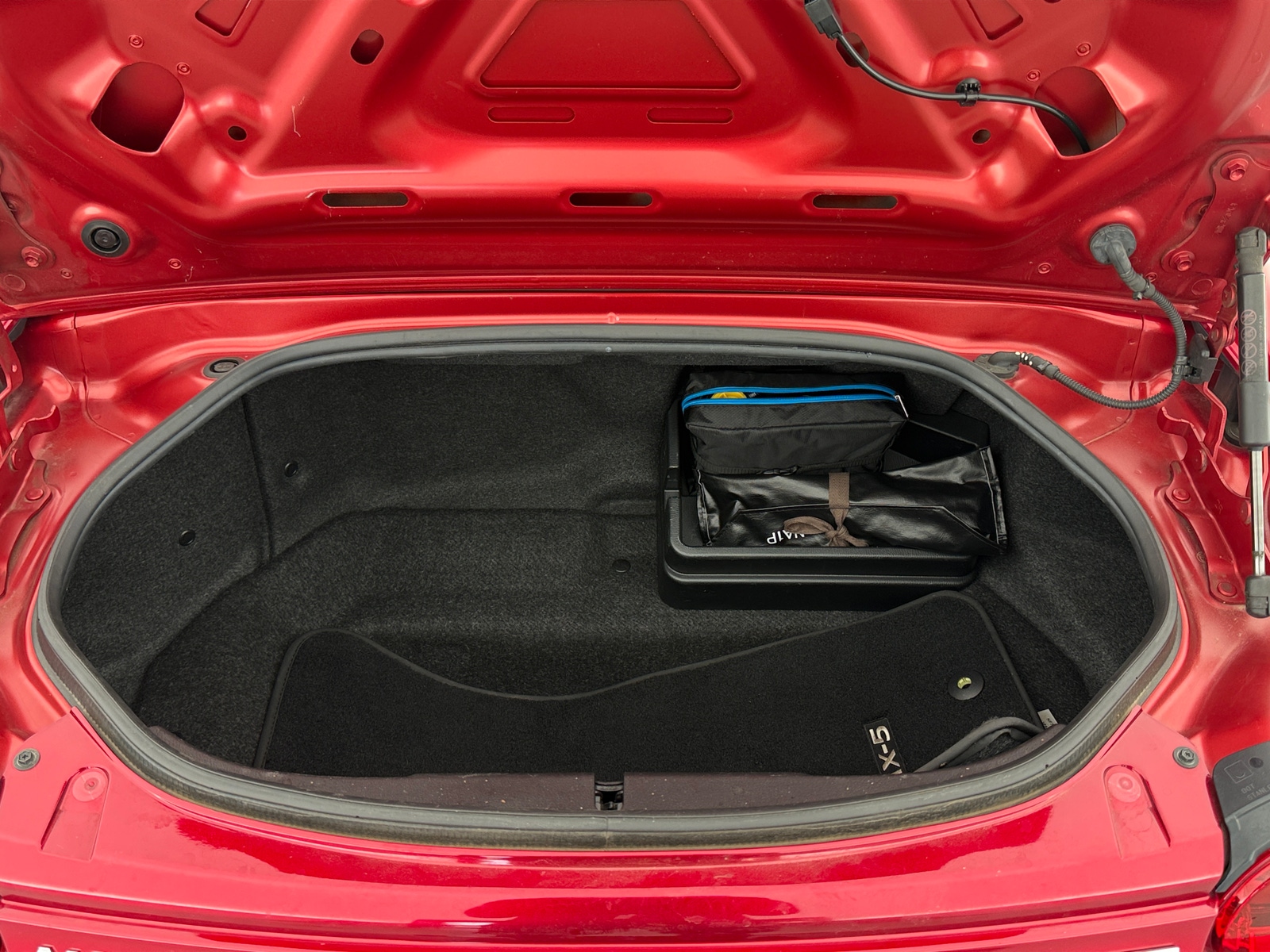 Thumbnail: 2021 Mazda MX-5 Miata - 4
