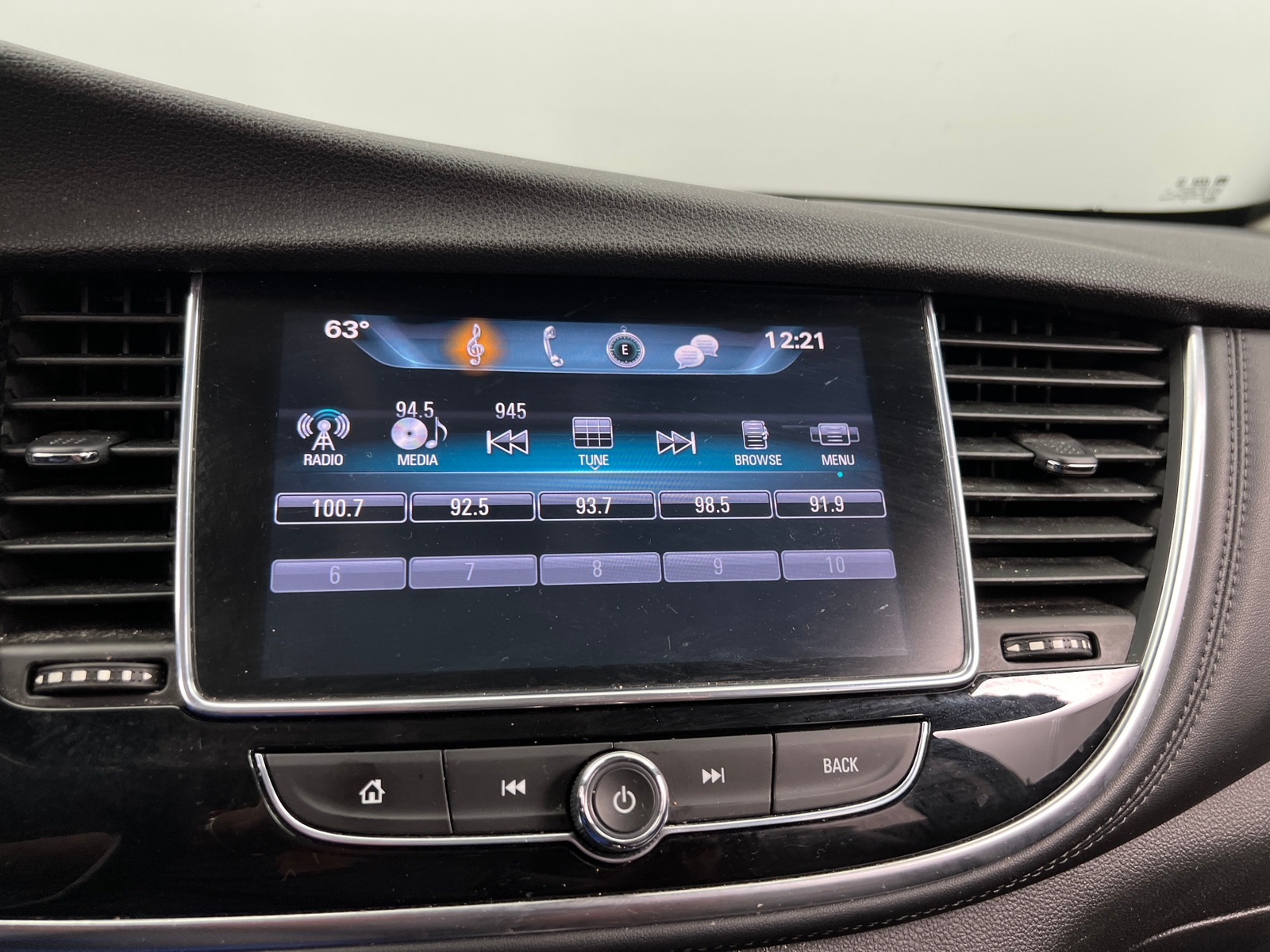 Thumbnail: 2017 Buick Encore - 3