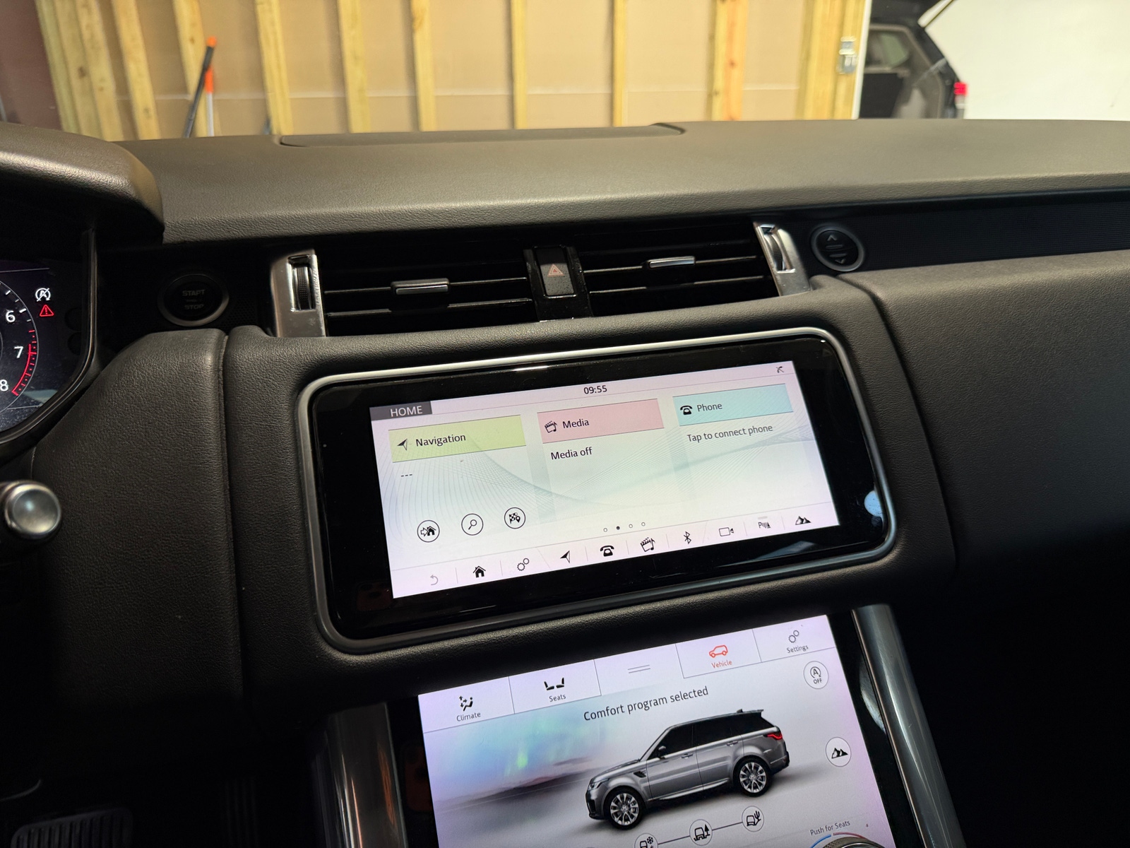 Thumbnail: 2019 Land Rover Range Rover Sport - 3