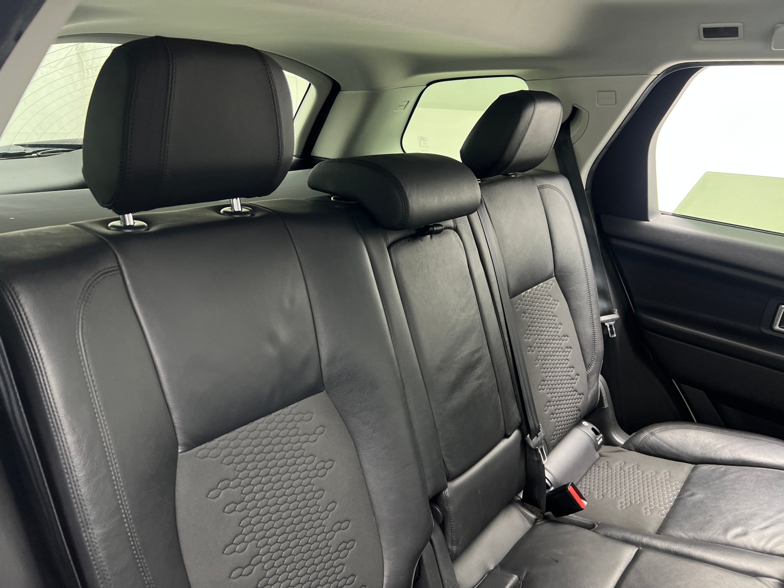 Thumbnail: 2018 Land Rover Discovery Sport - 5