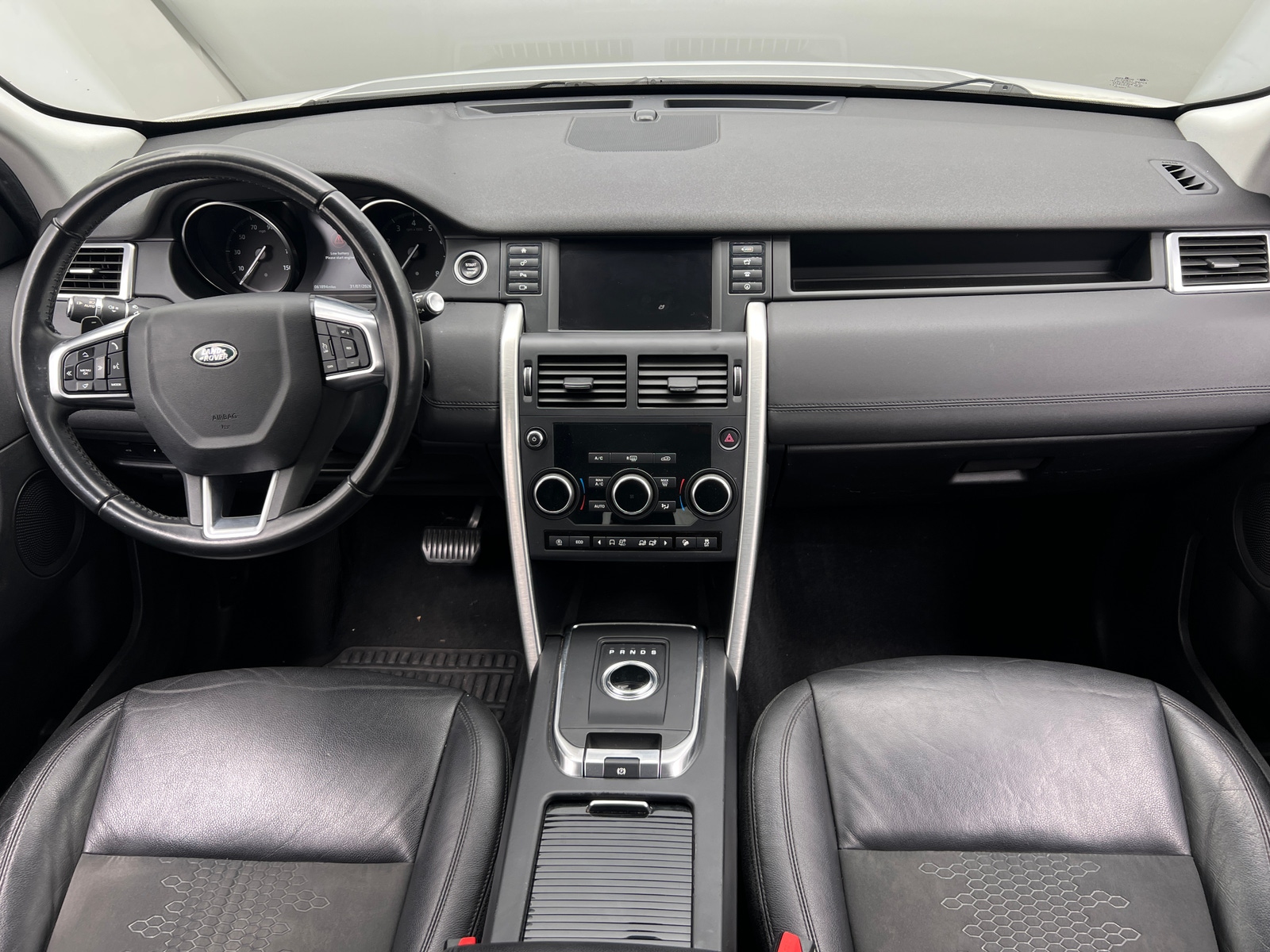 Thumbnail: 2018 Land Rover Discovery Sport - 2