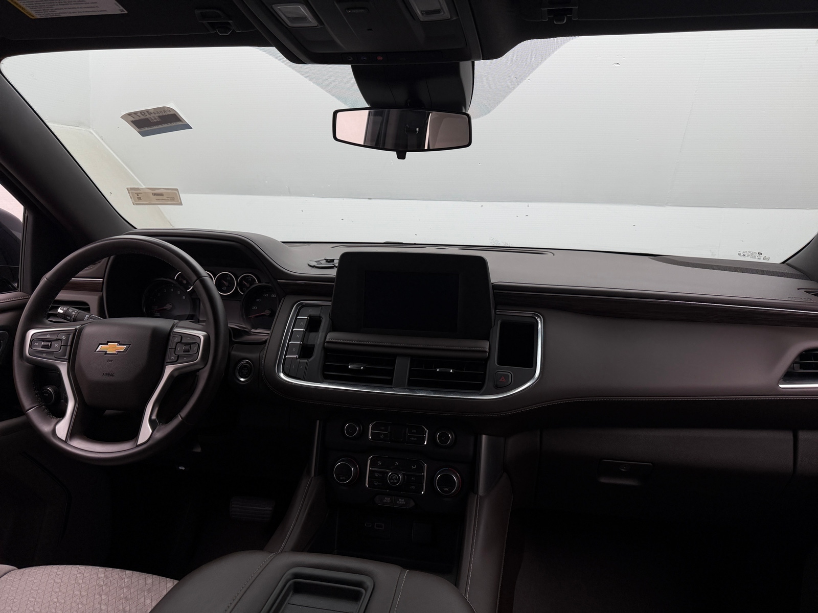 Thumbnail: 2023 Chevrolet Tahoe - 3