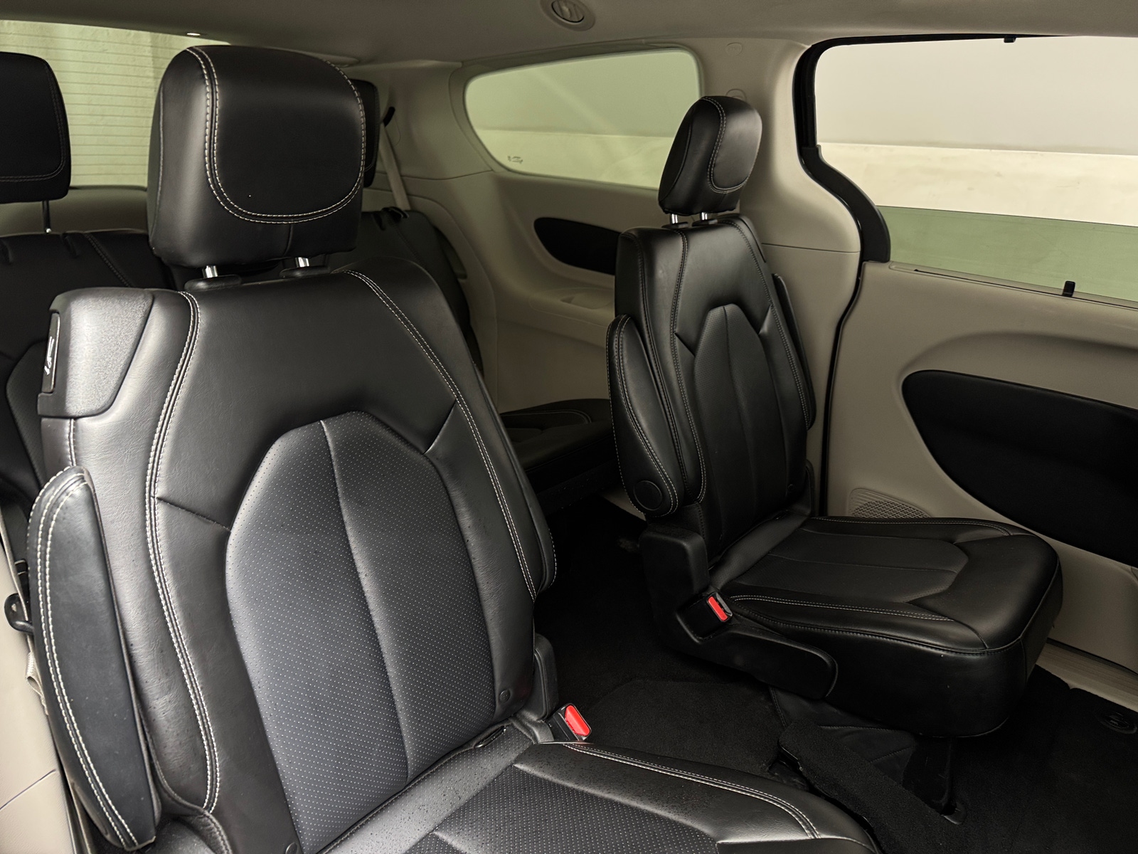 Thumbnail: 2024 Chrysler Pacifica - 5