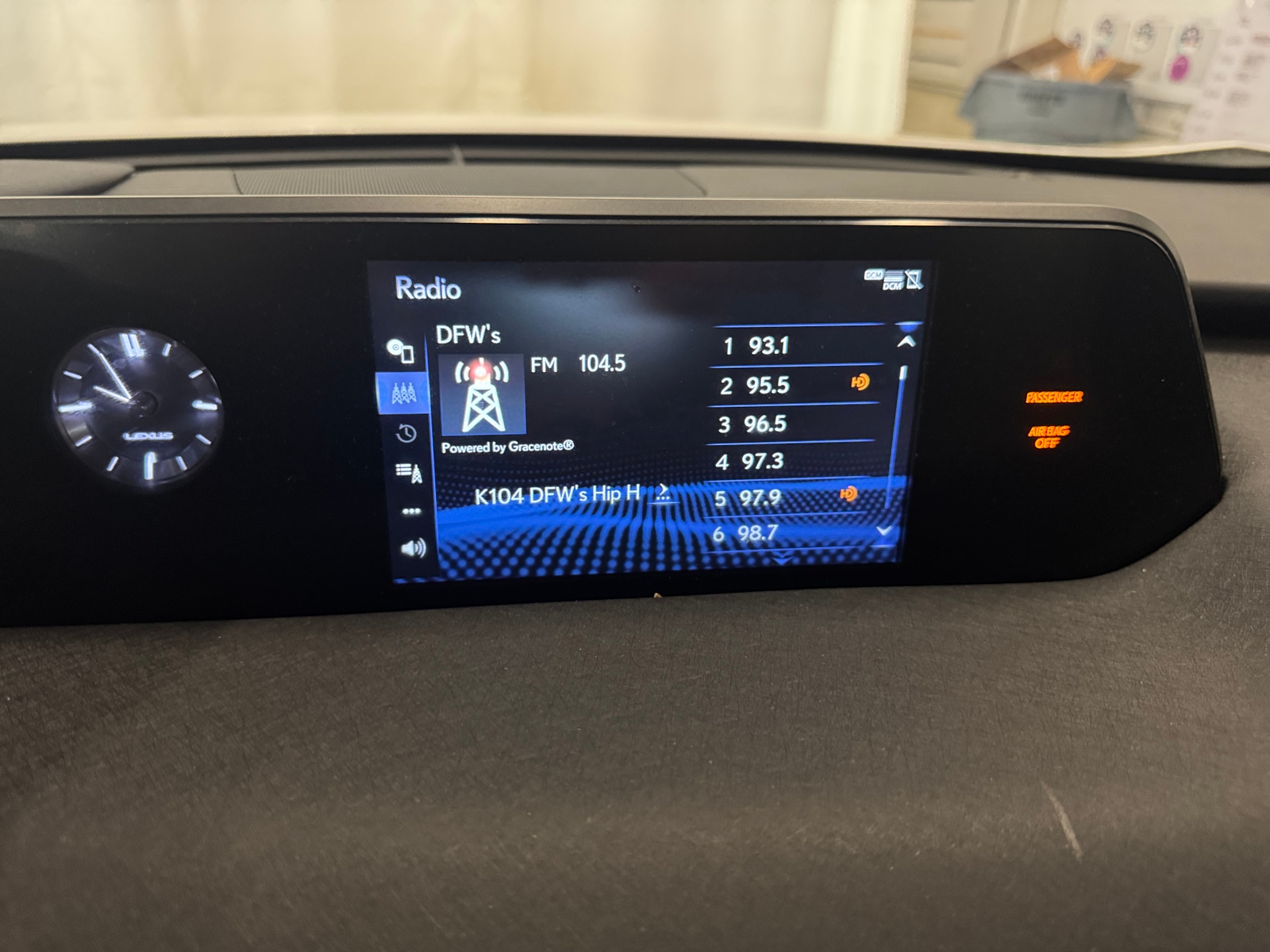 Thumbnail: 2019 Lexus UX - 3