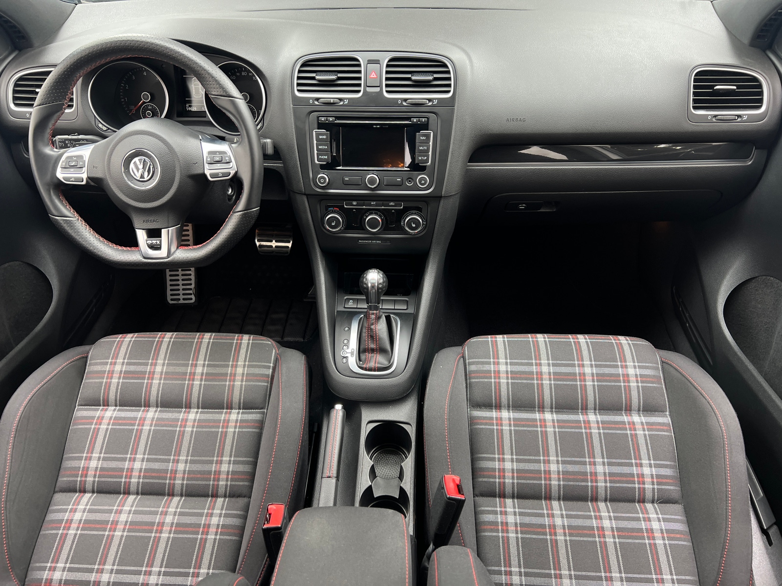 Thumbnail: 2013 Volkswagen Golf - 3
