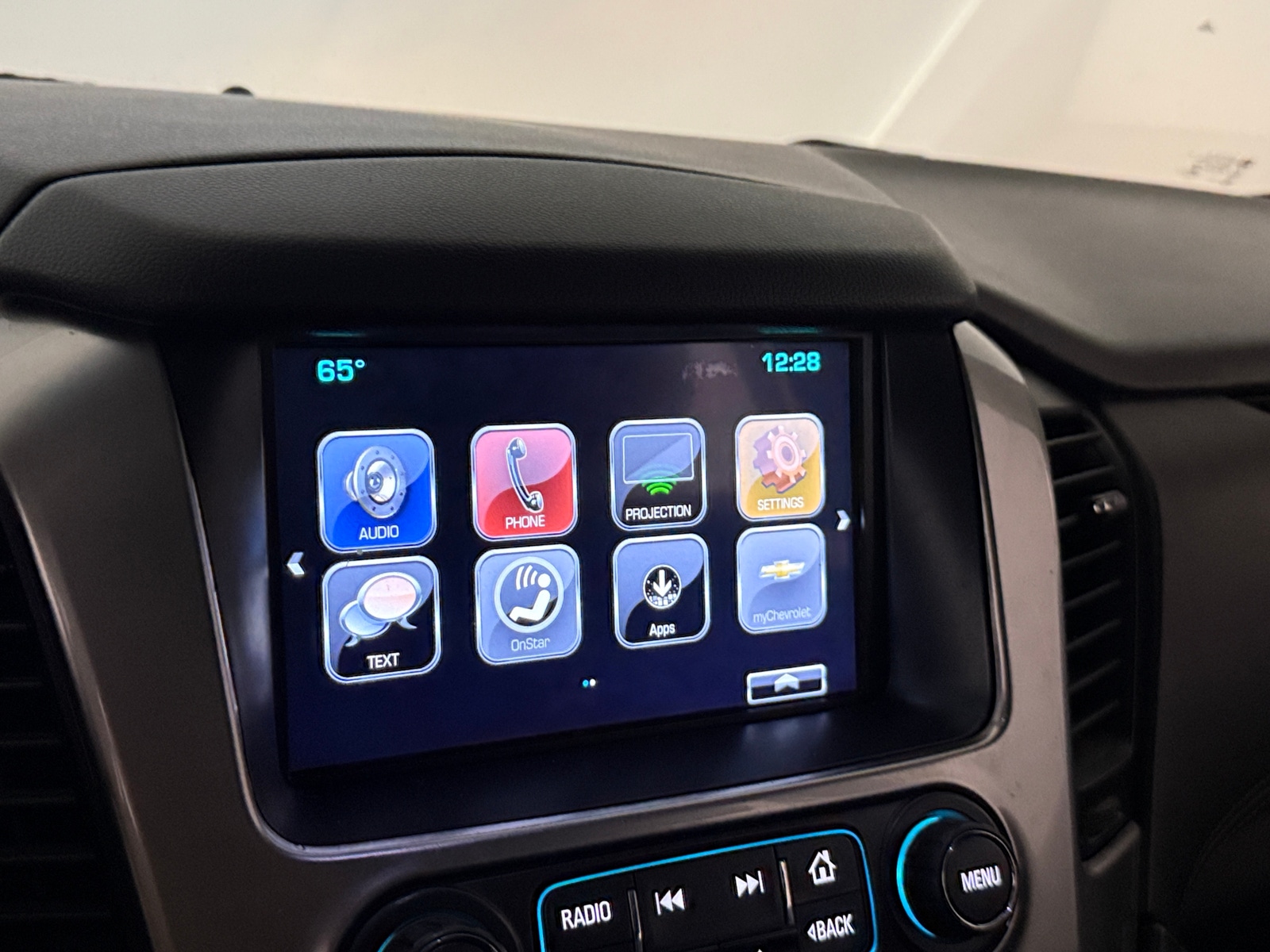 Thumbnail: 2019 Chevrolet Suburban - 4