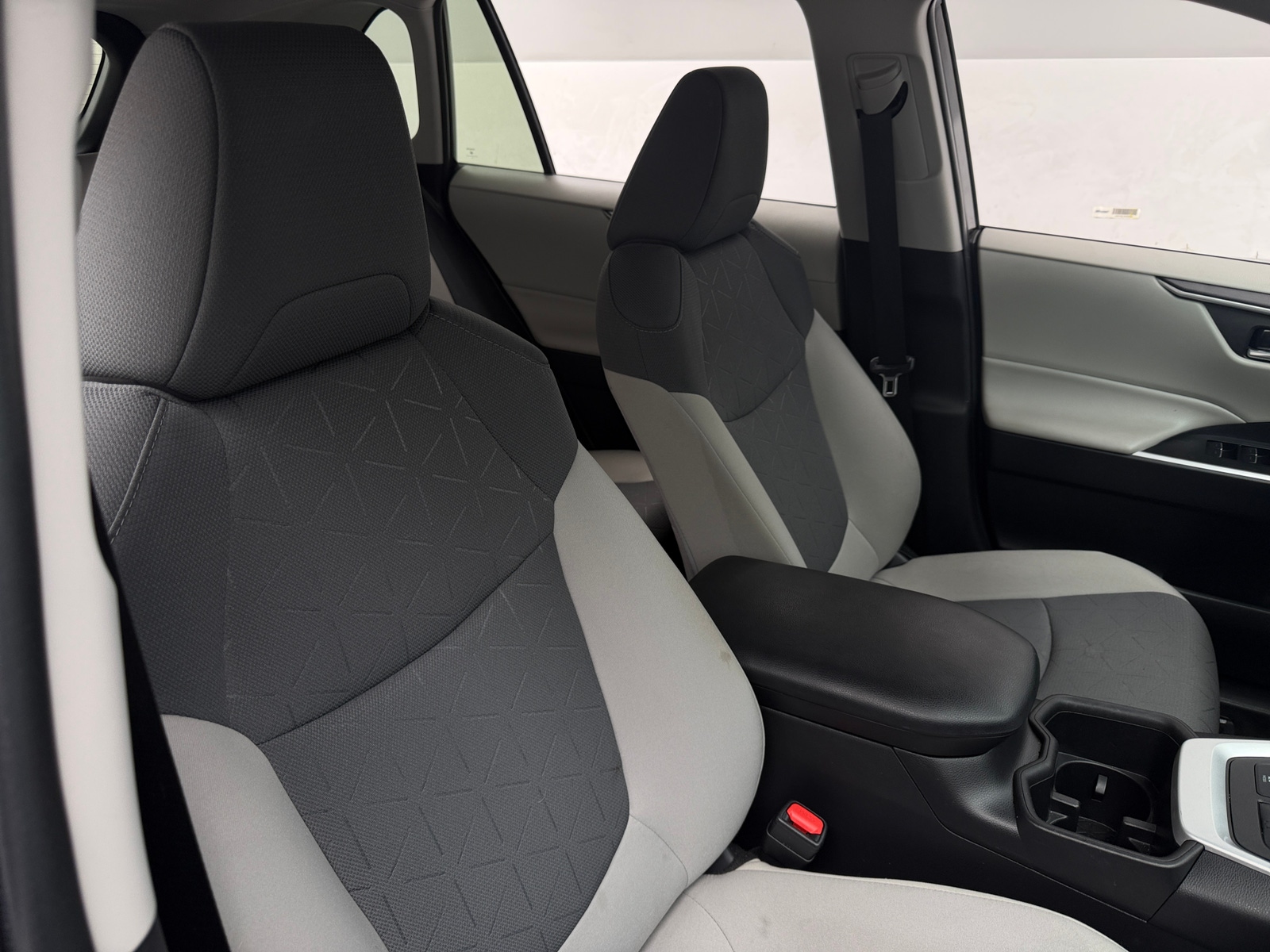 Thumbnail: 2022 Toyota RAV4 - 2