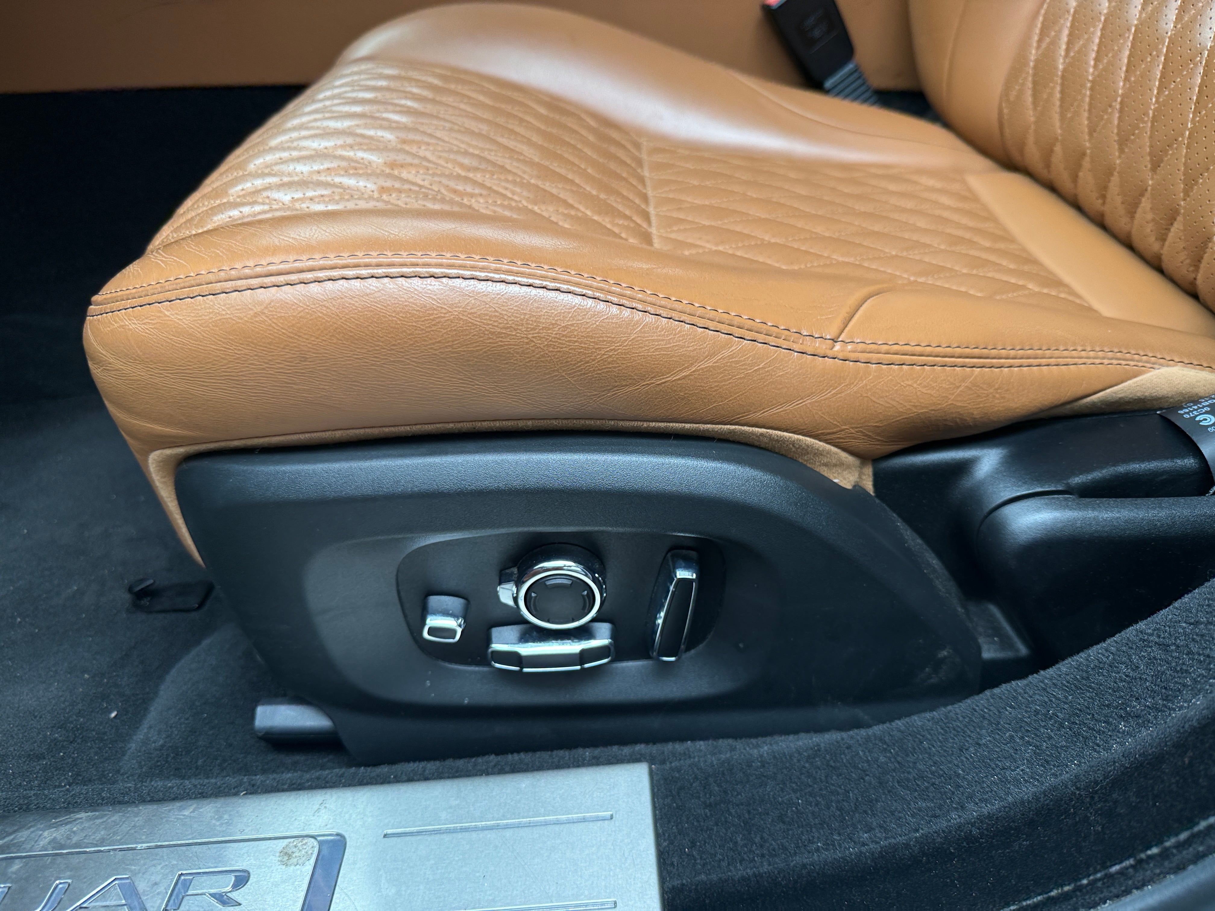 2016 Jaguar XJ Portfolio - Photo 10
