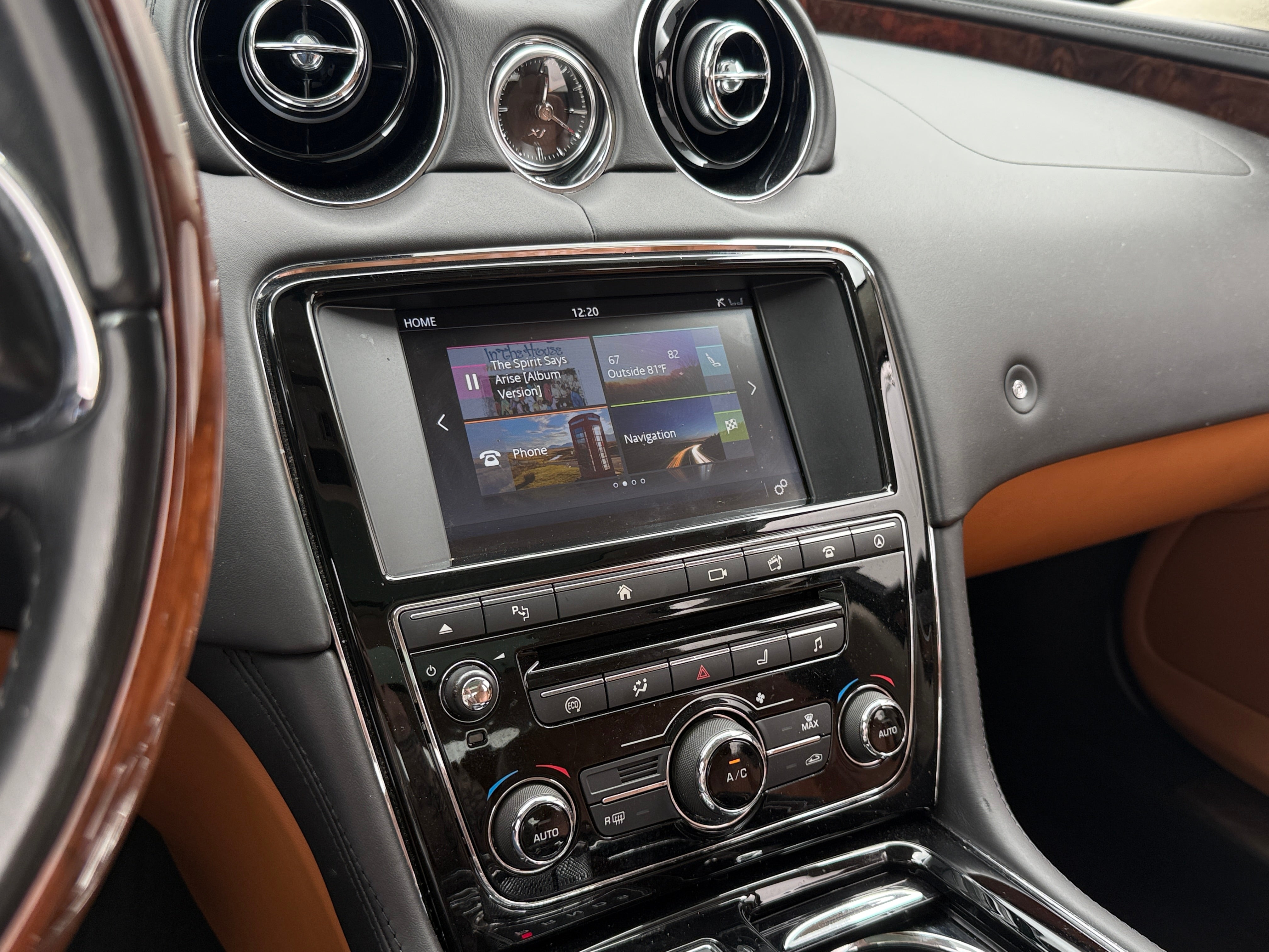 2016 Jaguar XJ Portfolio - Photo 13