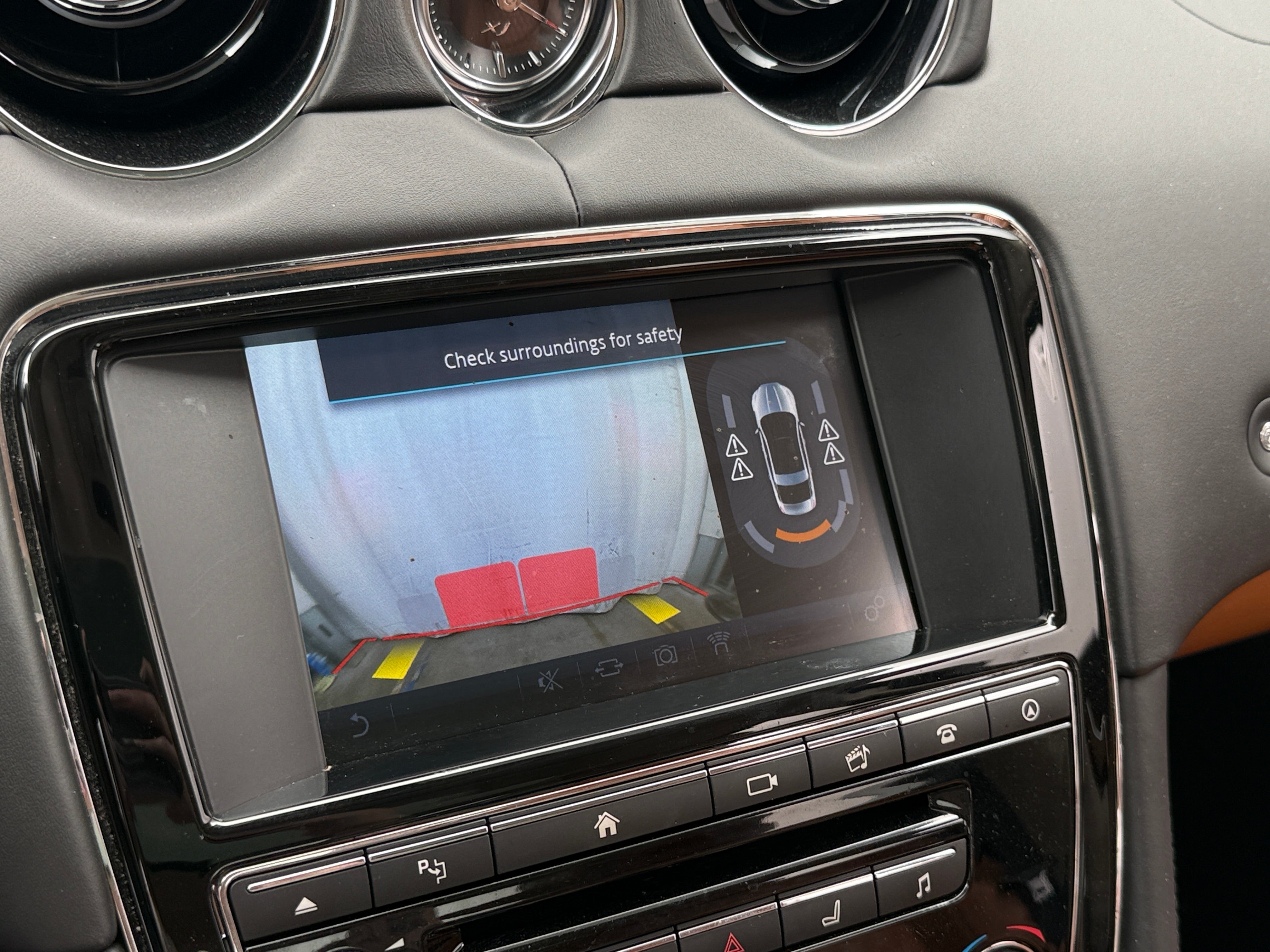 2016 Jaguar XJ Portfolio - Photo 14