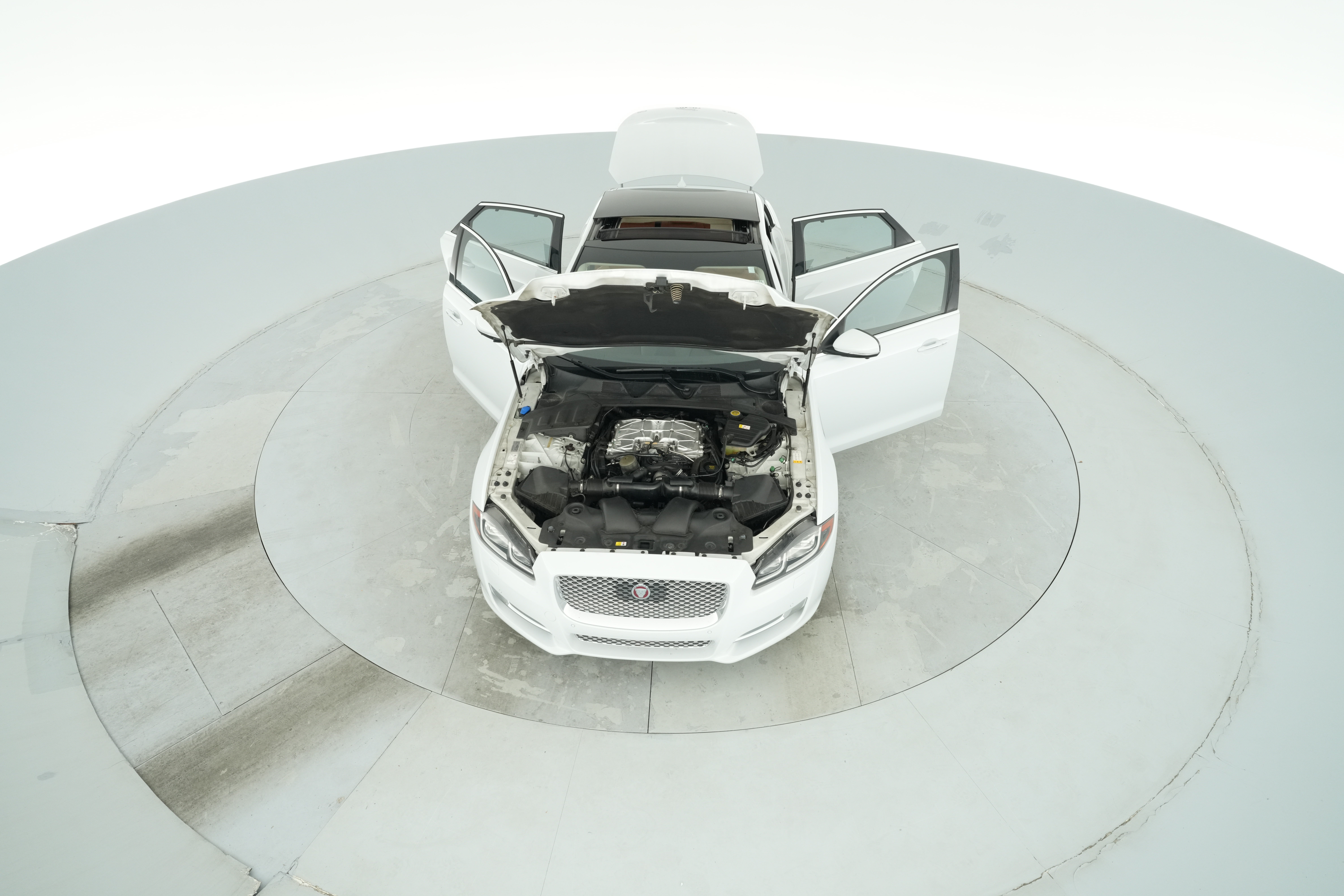2016 Jaguar XJ Portfolio - Photo 42