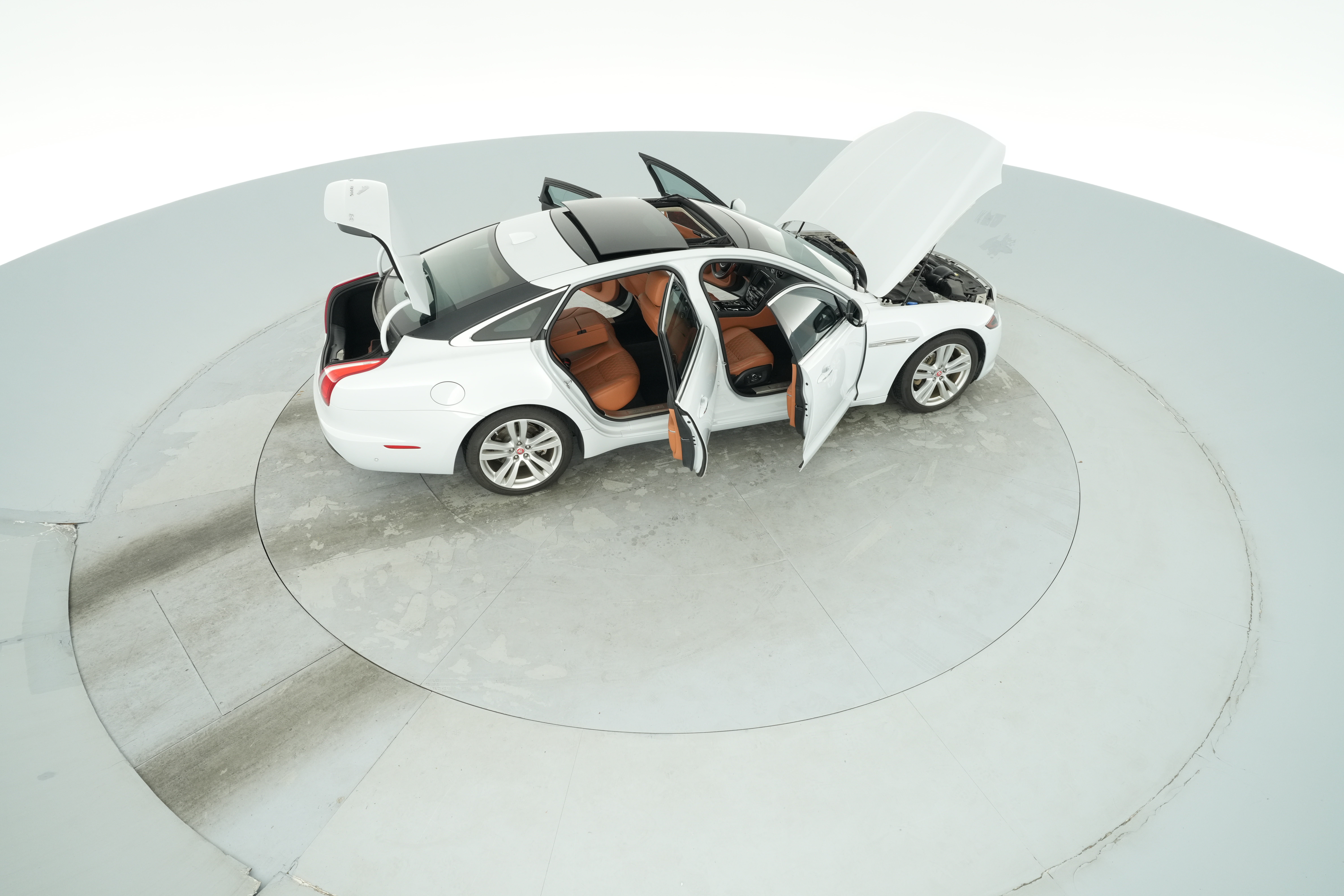 2016 Jaguar XJ Portfolio - Photo 53