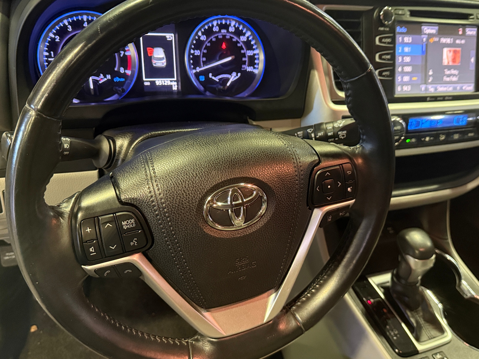 Thumbnail: 2019 Toyota Highlander - 4