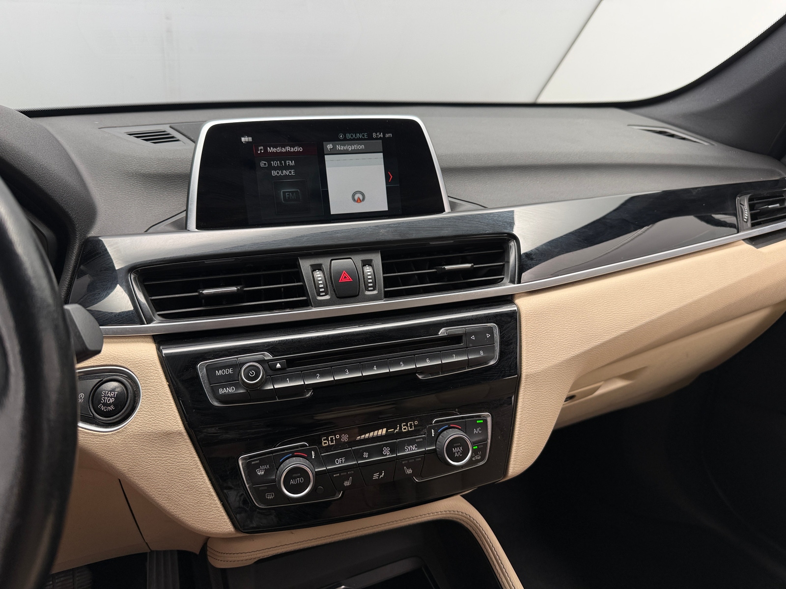 Thumbnail: 2018 BMW X1 - 4