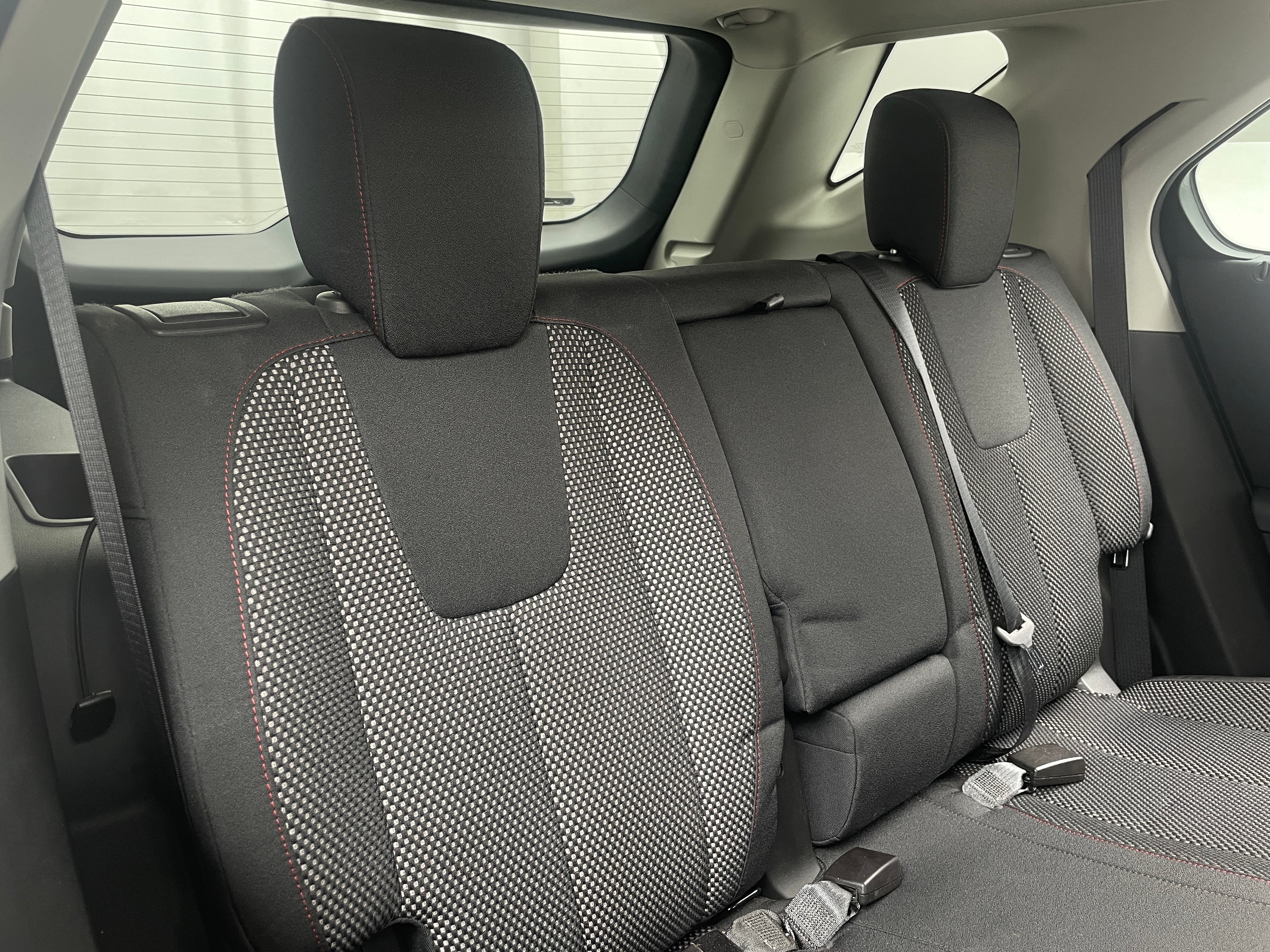 Used 2013 Chevrolet Equinox 1LT with VIN 1GNALDEK9DZ122362 for sale in Pewaukee, WI