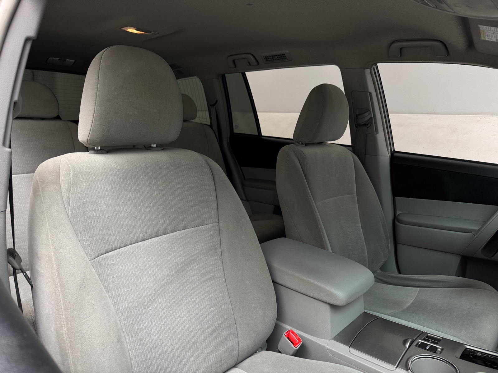 Thumbnail: 2012 Toyota Highlander - 2