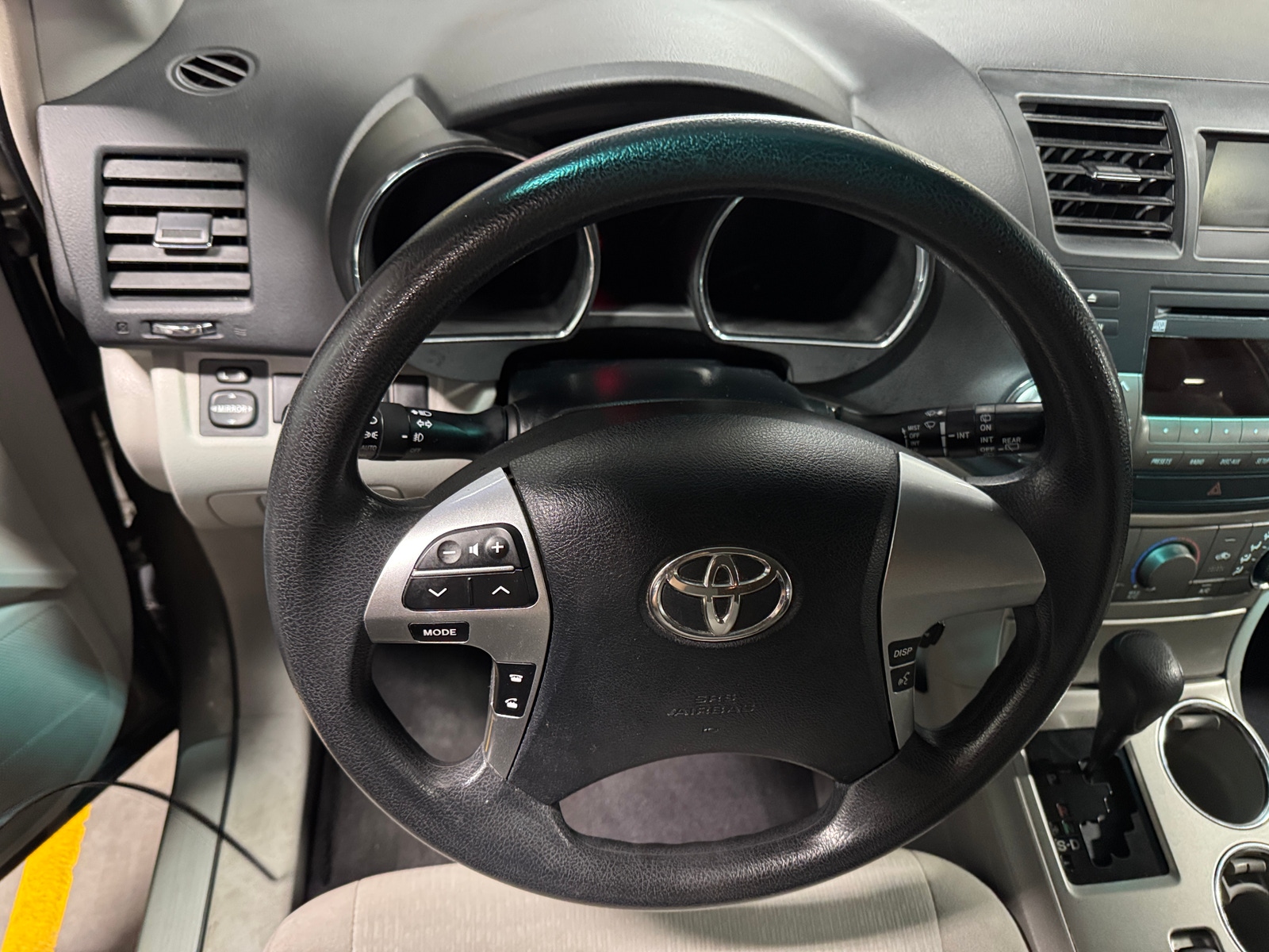 Thumbnail: 2012 Toyota Highlander - 5