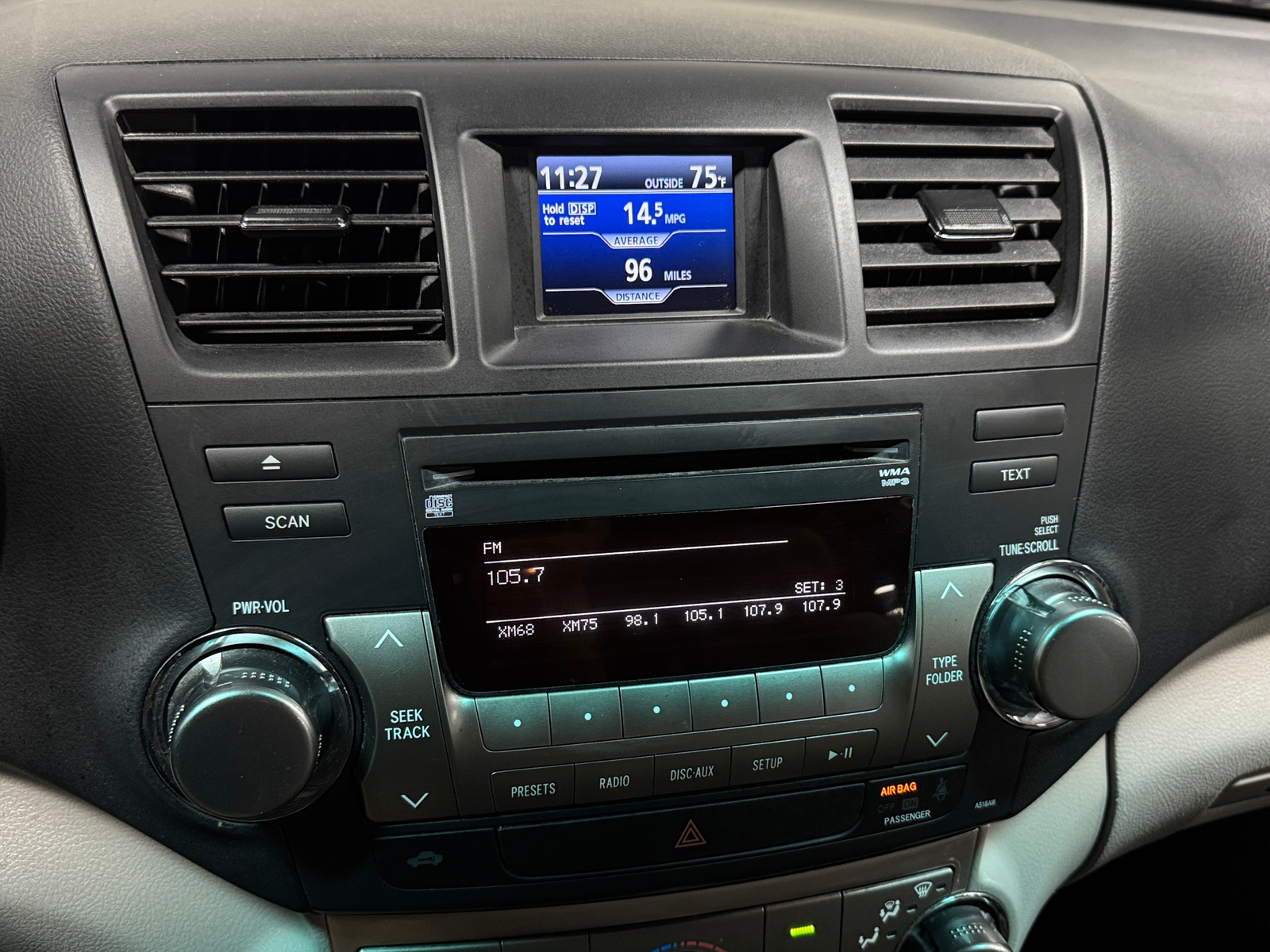 Thumbnail: 2012 Toyota Highlander - 4