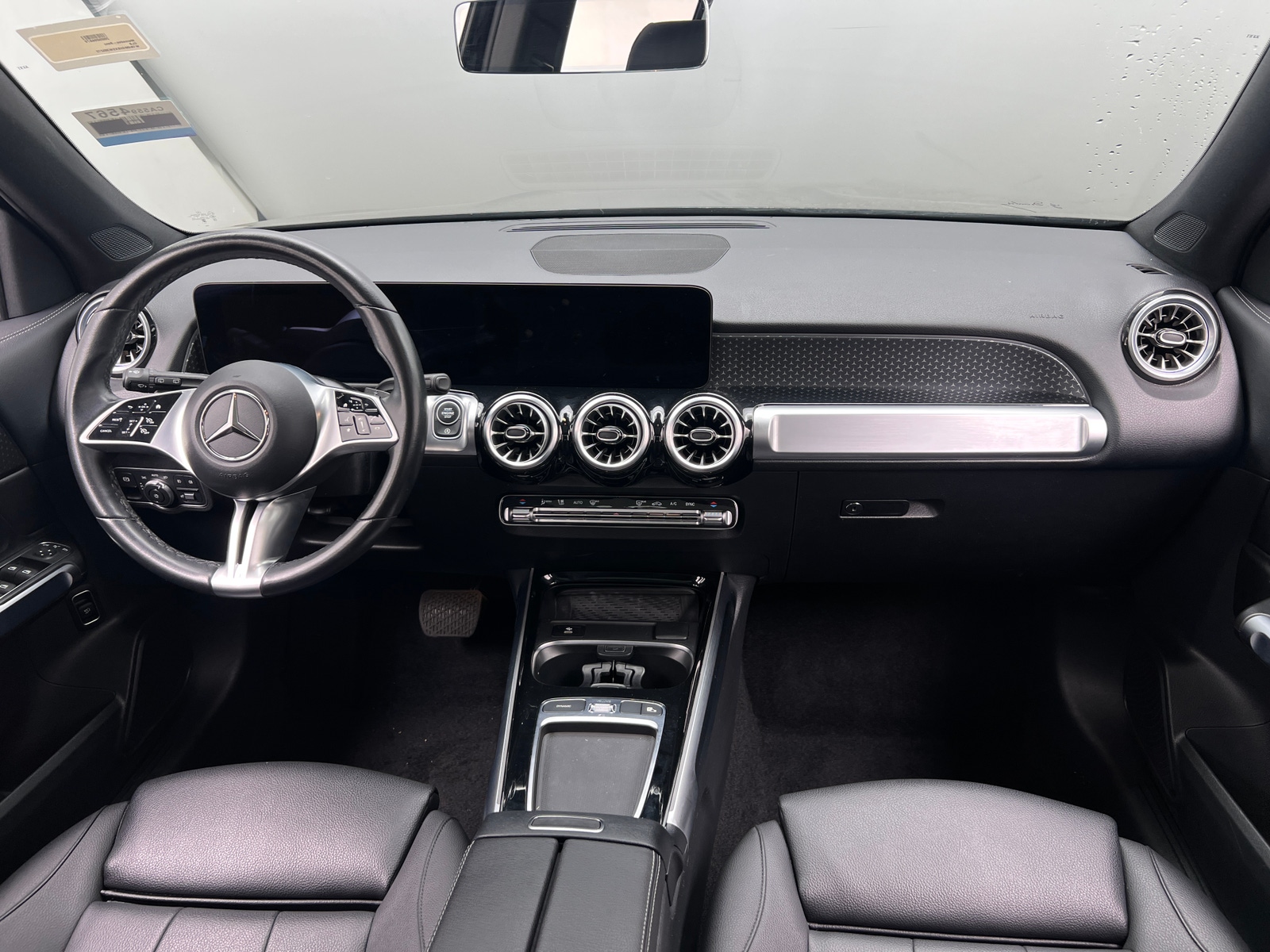 Thumbnail: 2025 Mercedes-Benz GLB - 2