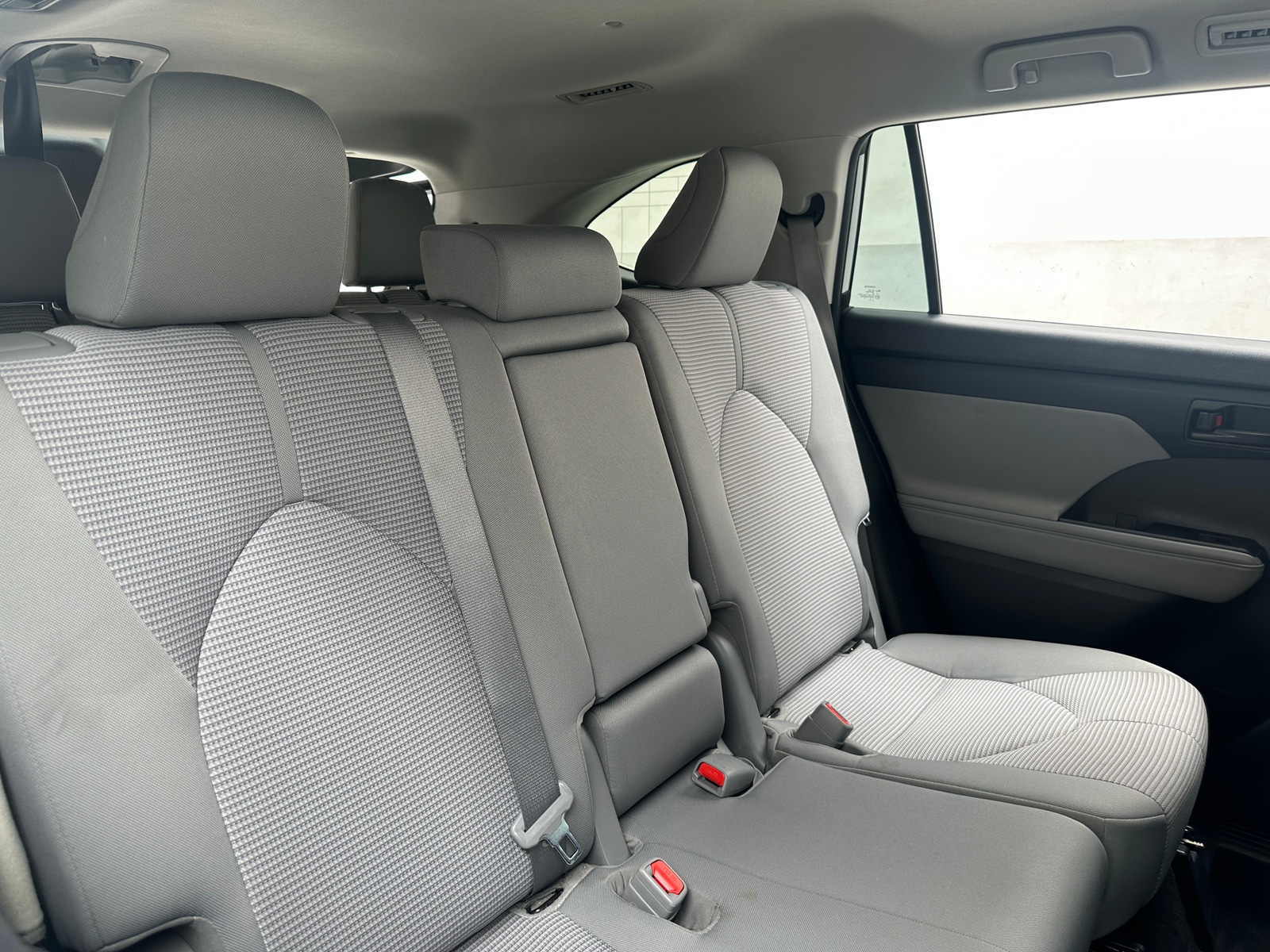 Thumbnail: 2023 Toyota Highlander - 6