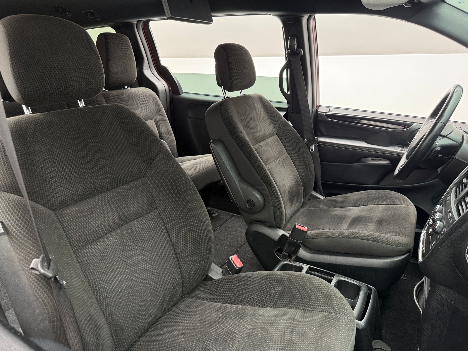 Thumbnail: 2019 Dodge Grand Caravan - 2