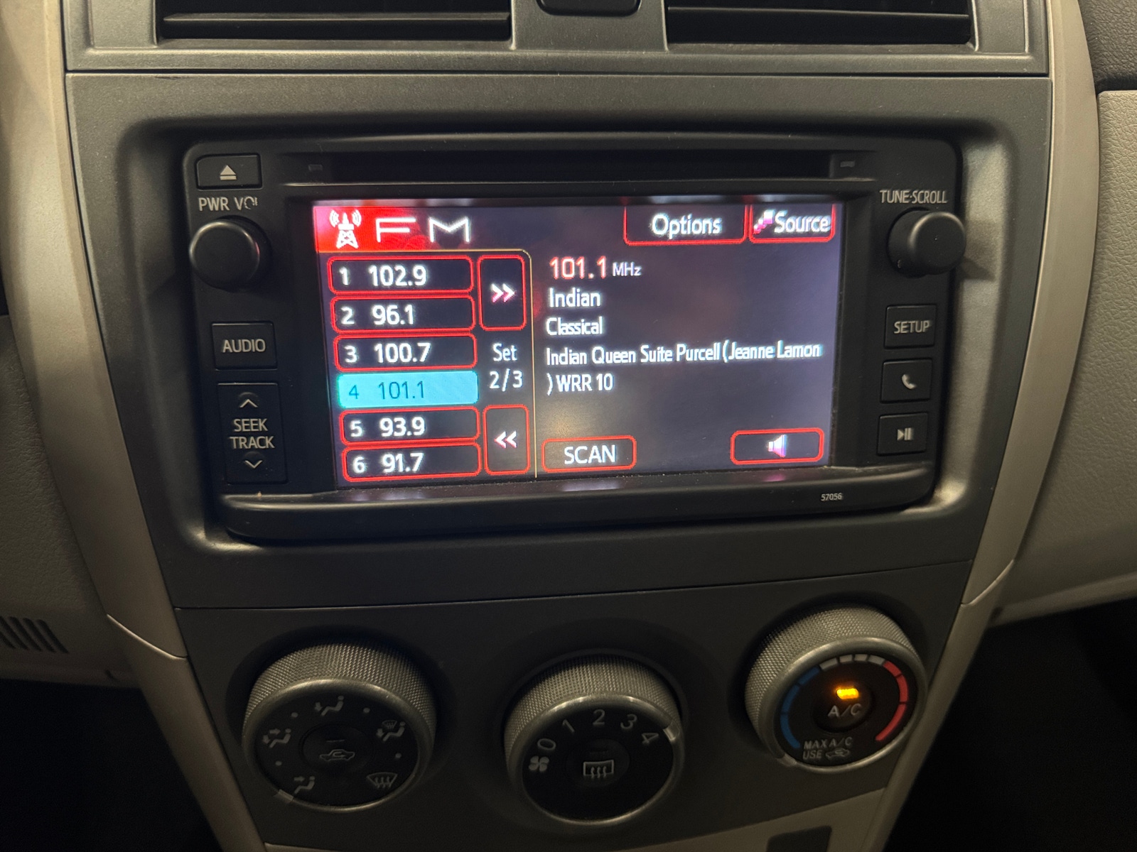 Thumbnail: 2013 Toyota Corolla - 4