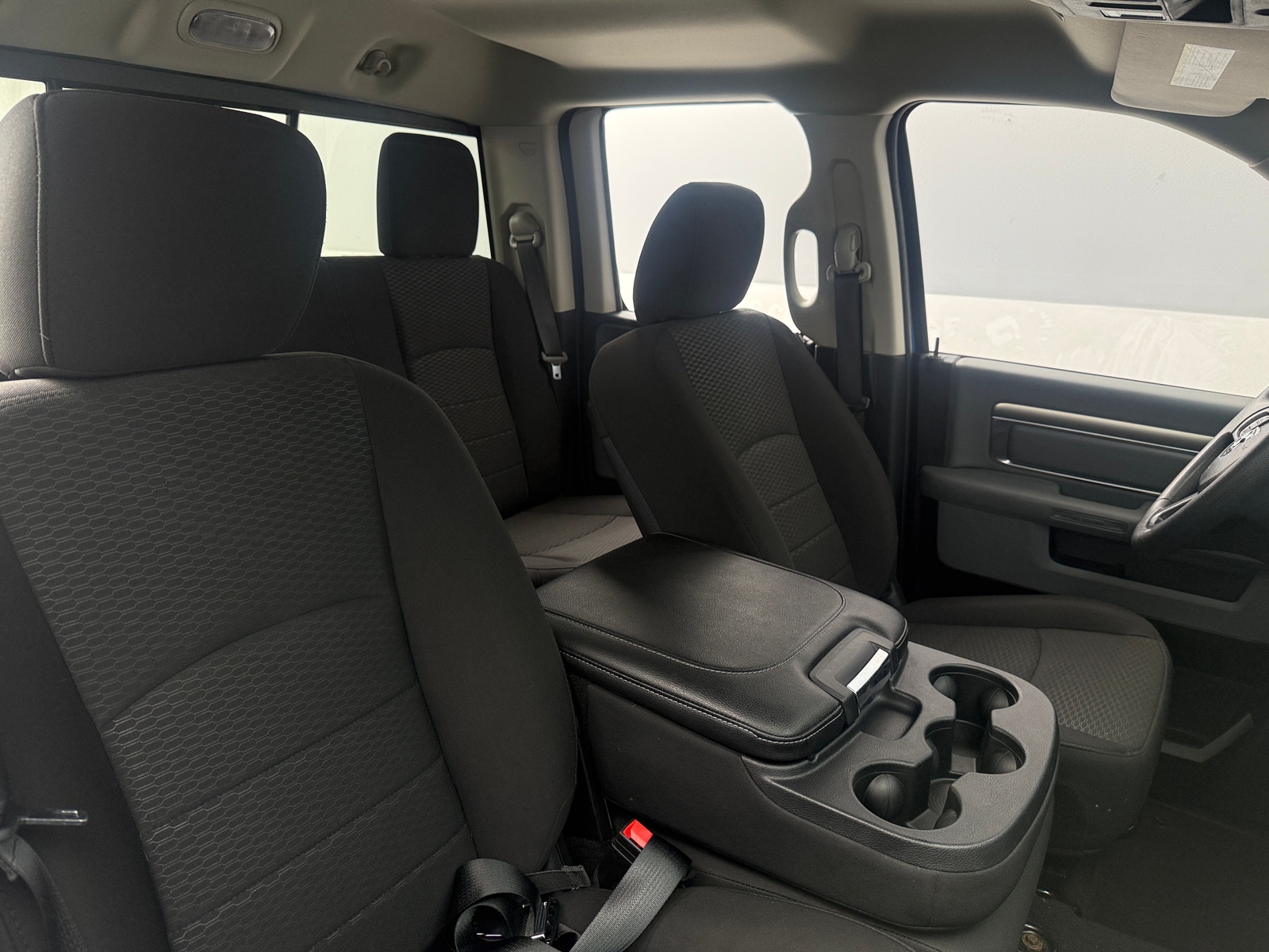 Thumbnail: 2020 RAM 1500 Classic - 2