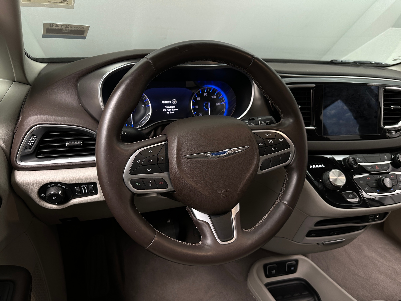 Thumbnail: 2017 Chrysler Pacifica - 4
