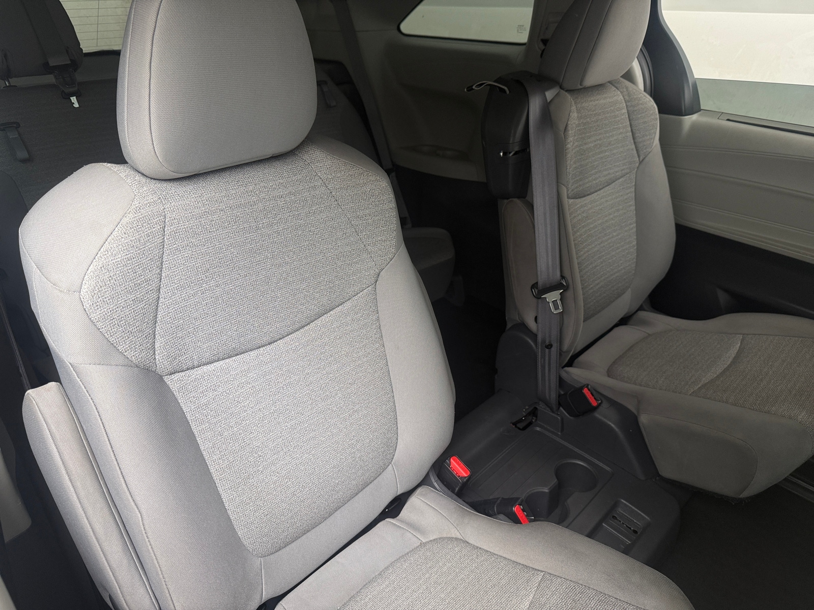 Thumbnail: 2021 Toyota Sienna - 6
