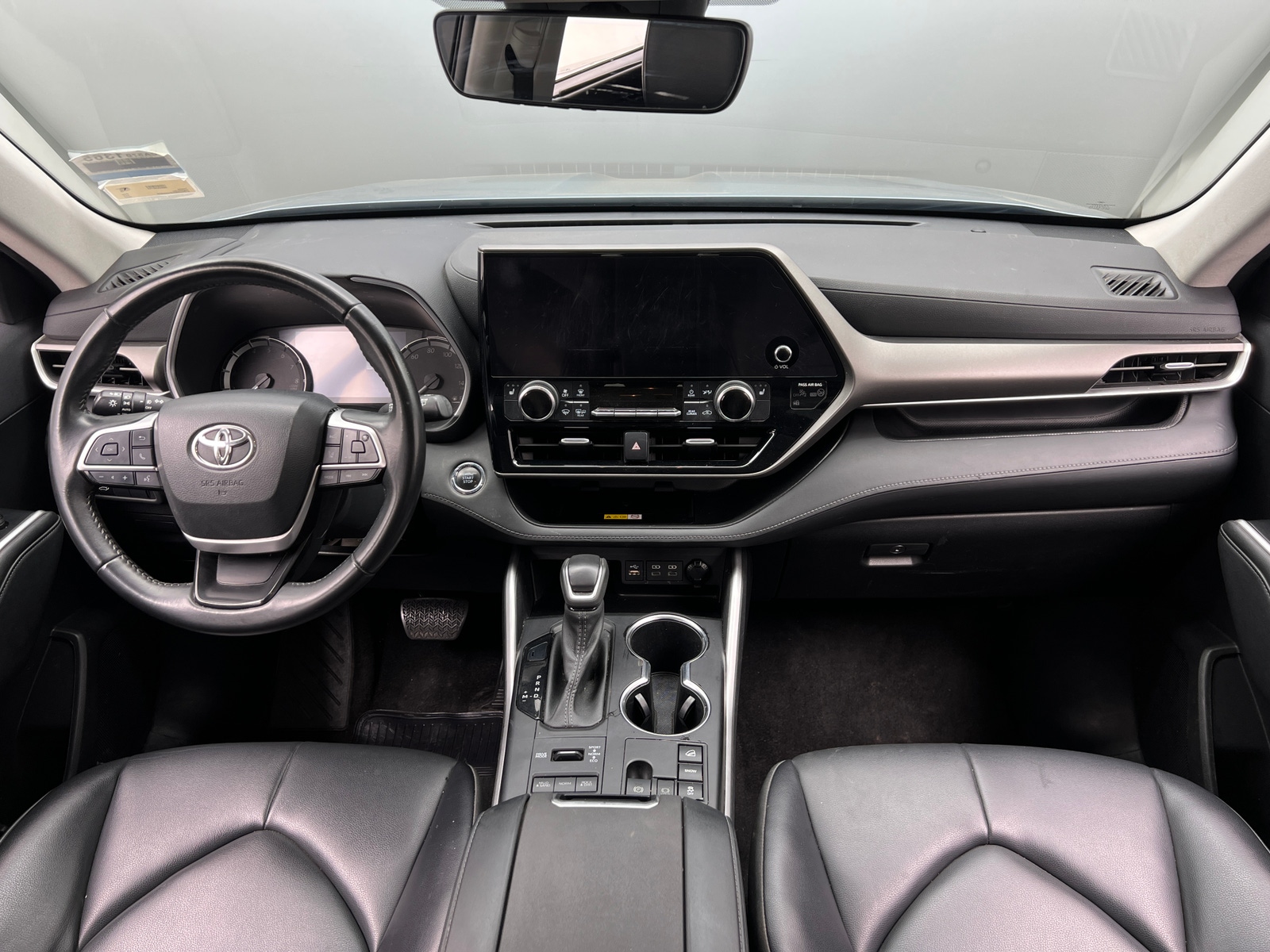 Thumbnail: 2023 Toyota Highlander - 2