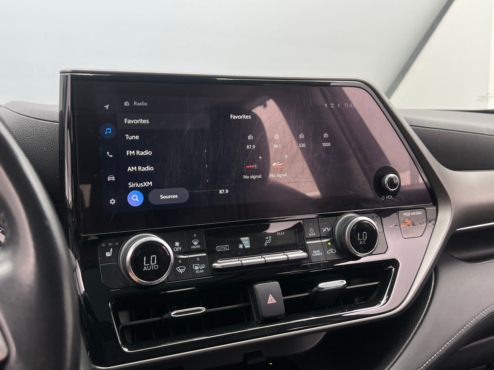 Thumbnail: 2023 Toyota Highlander - 3