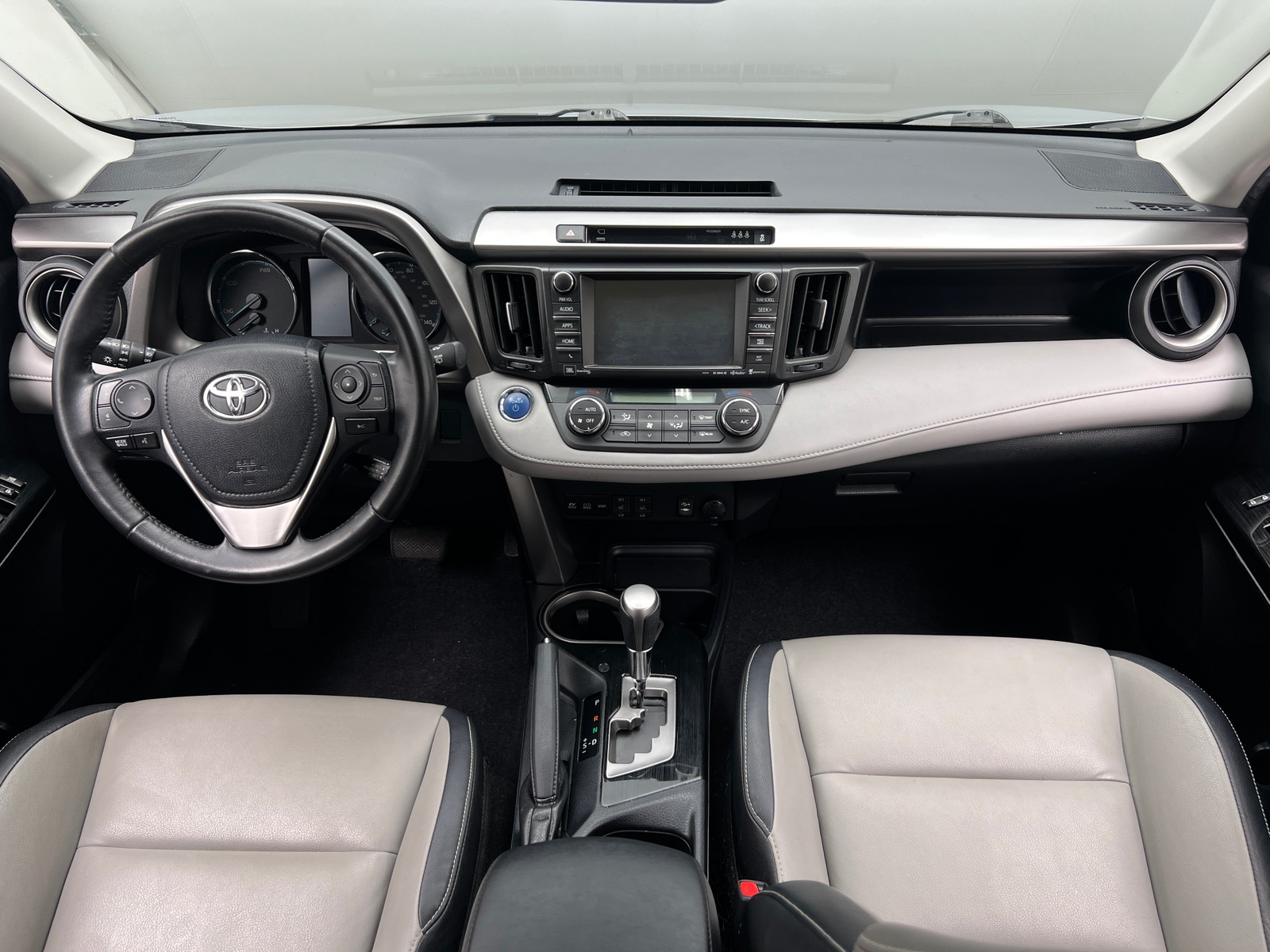 Thumbnail: 2017 Toyota RAV4 - 2