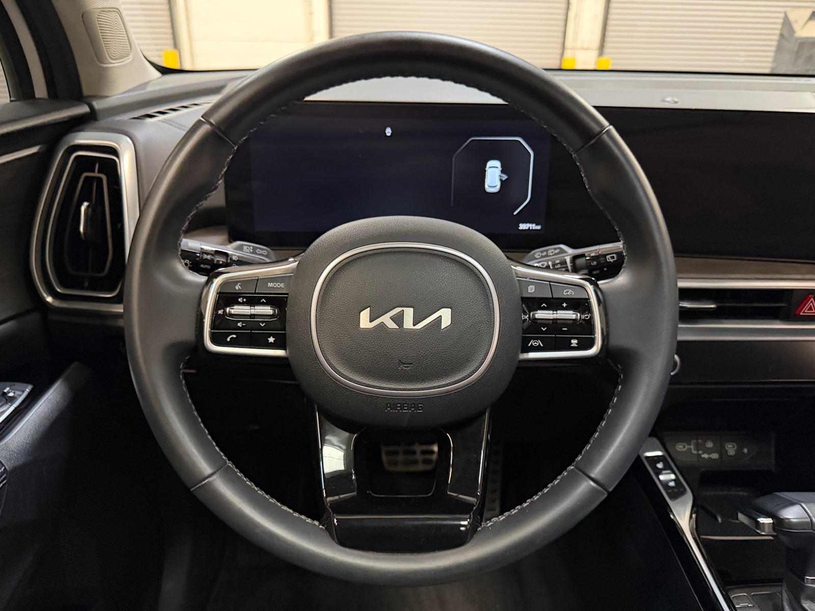 Thumbnail: 2024 Kia Sorento - 4