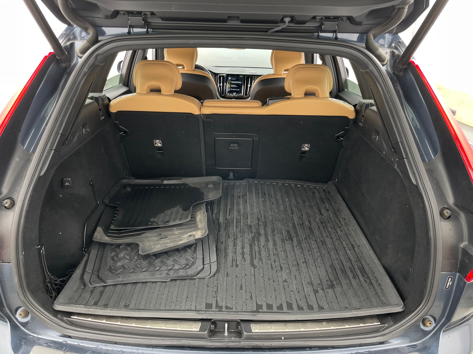 Thumbnail: 2020 Volvo XC60 - 6