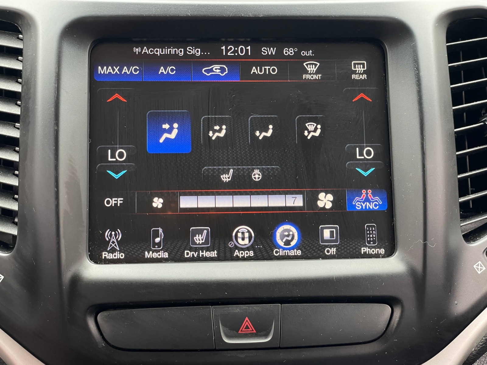 Thumbnail: 2016 Jeep Cherokee - 3