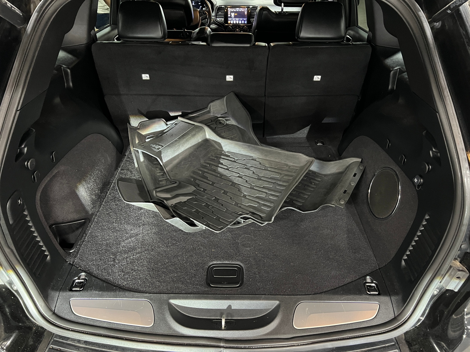 Thumbnail: 2019 Jeep Grand Cherokee - 6