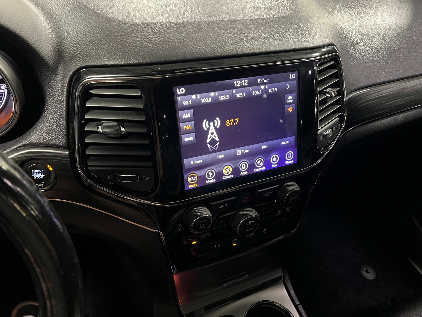 Thumbnail: 2019 Jeep Grand Cherokee - 3