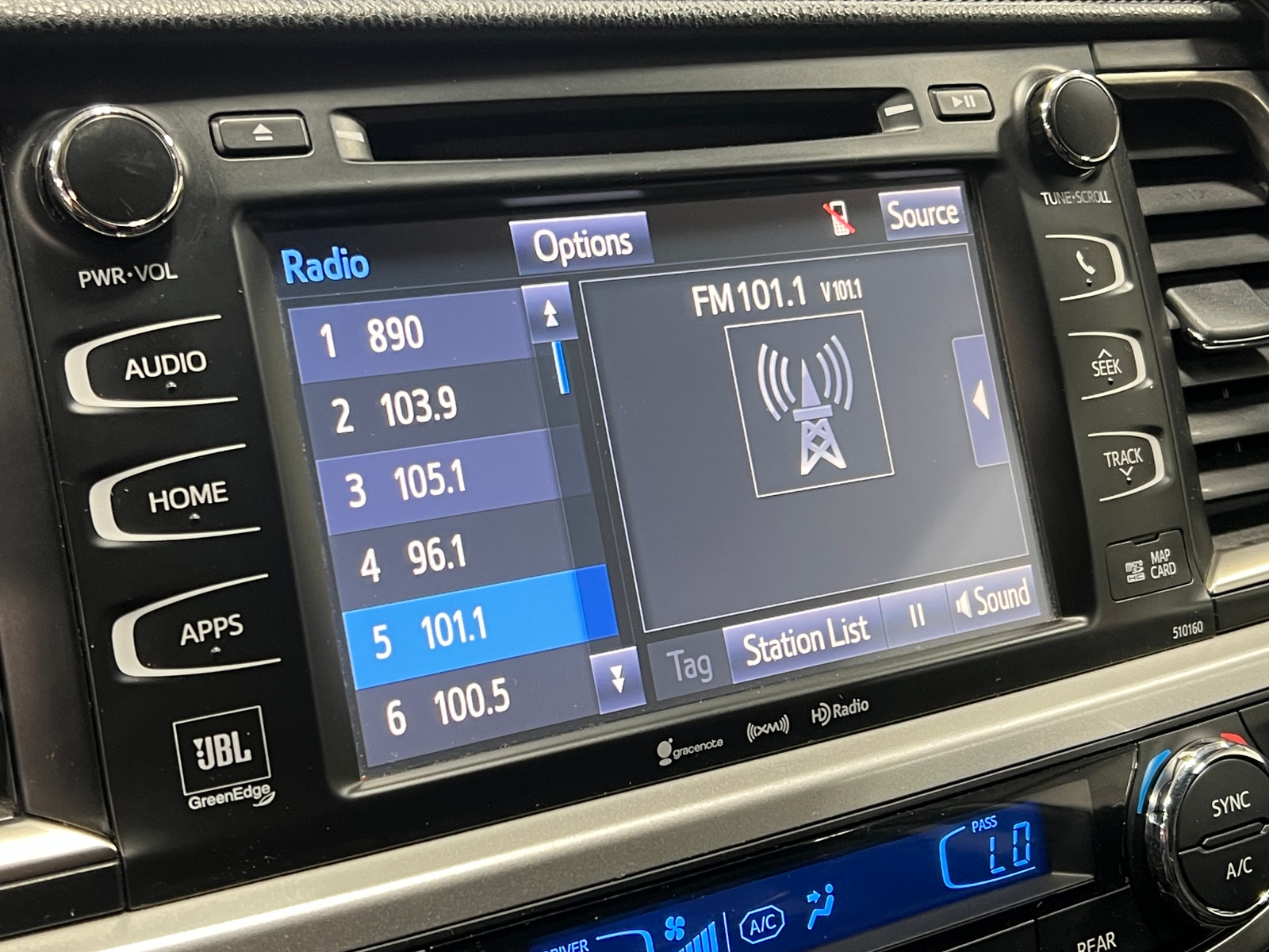 Thumbnail: 2016 Toyota Highlander - 4