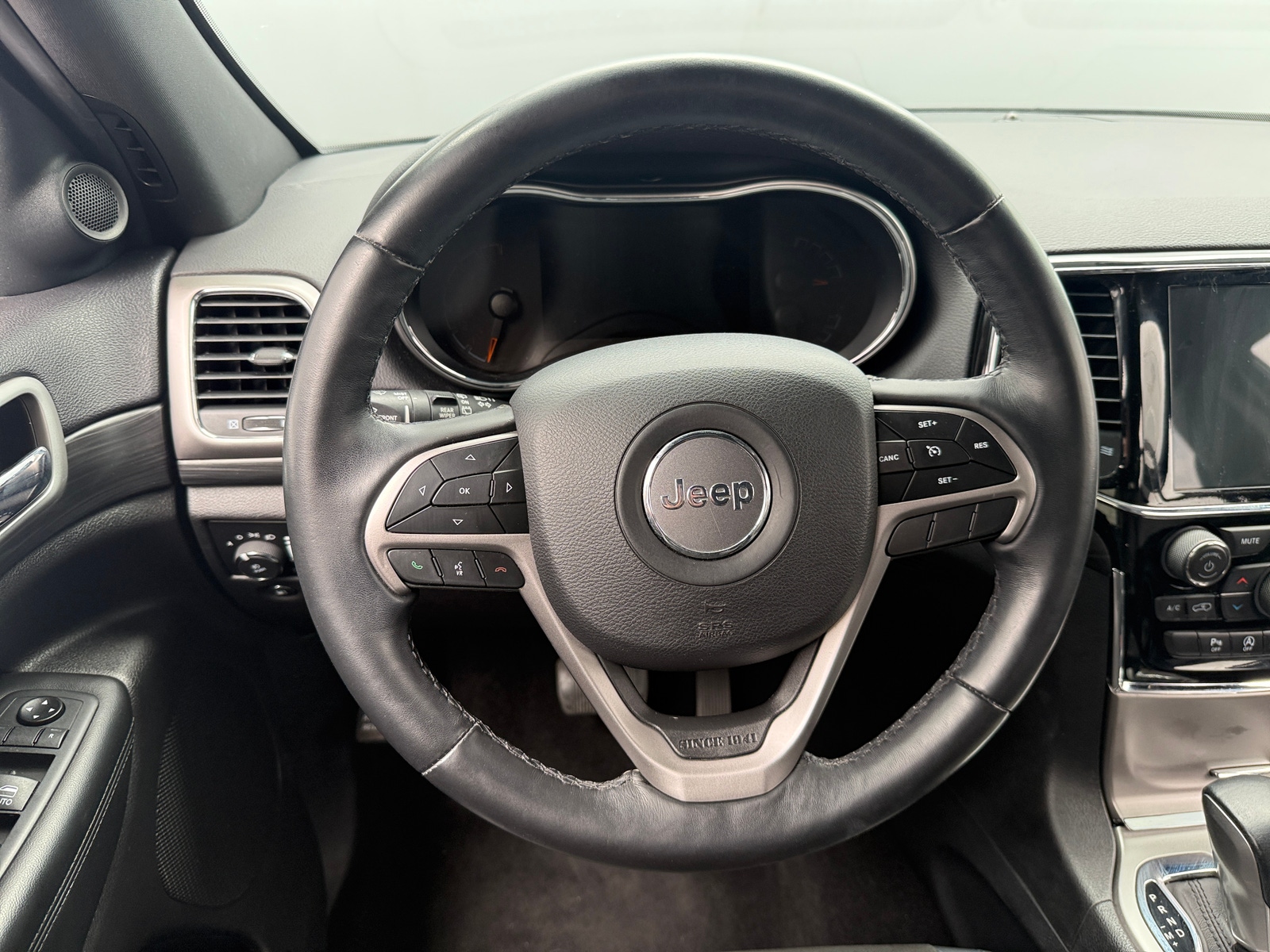 Thumbnail: 2019 Jeep Grand Cherokee - 4
