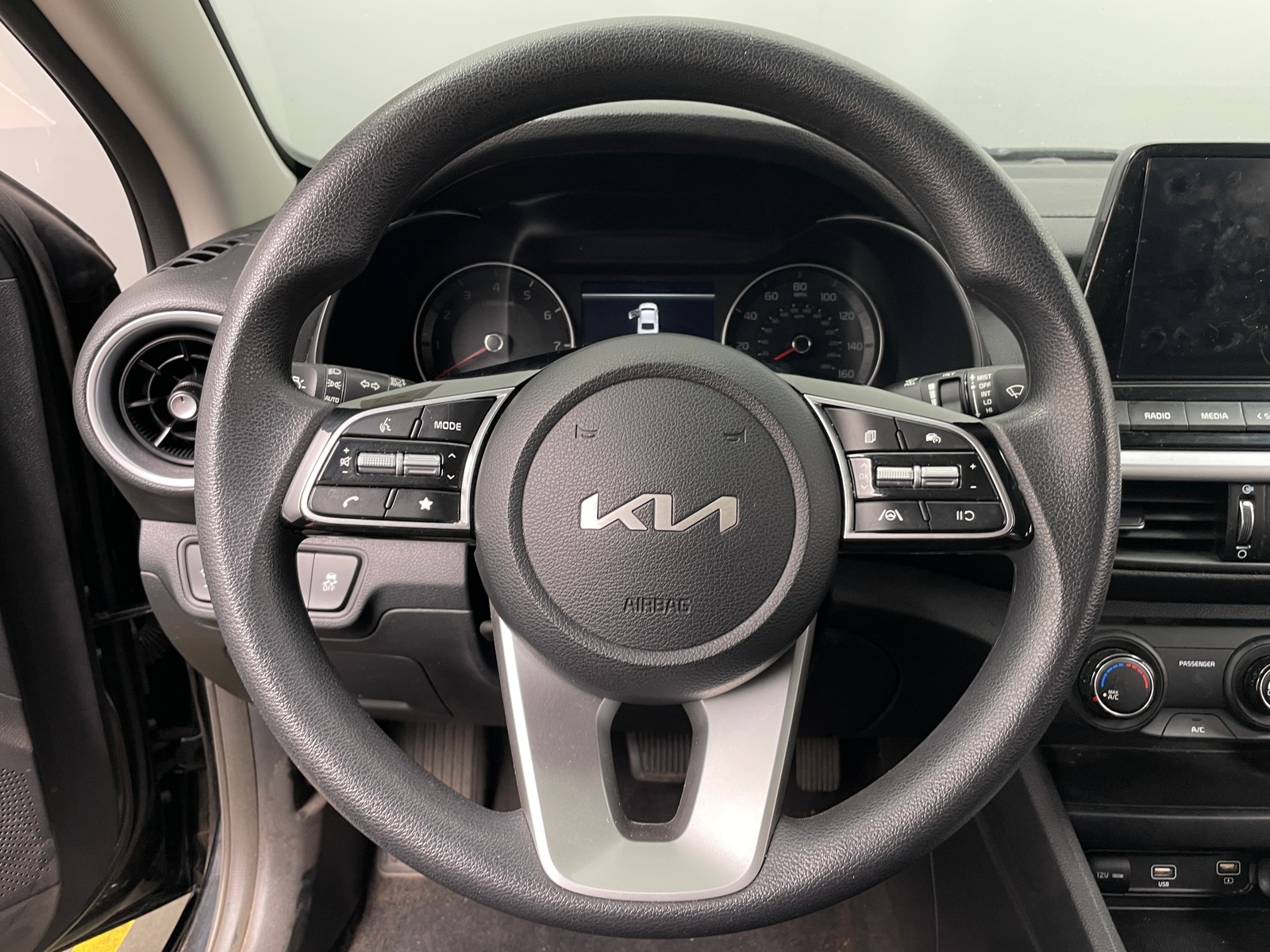 Thumbnail: 2024 Kia Forte - 5
