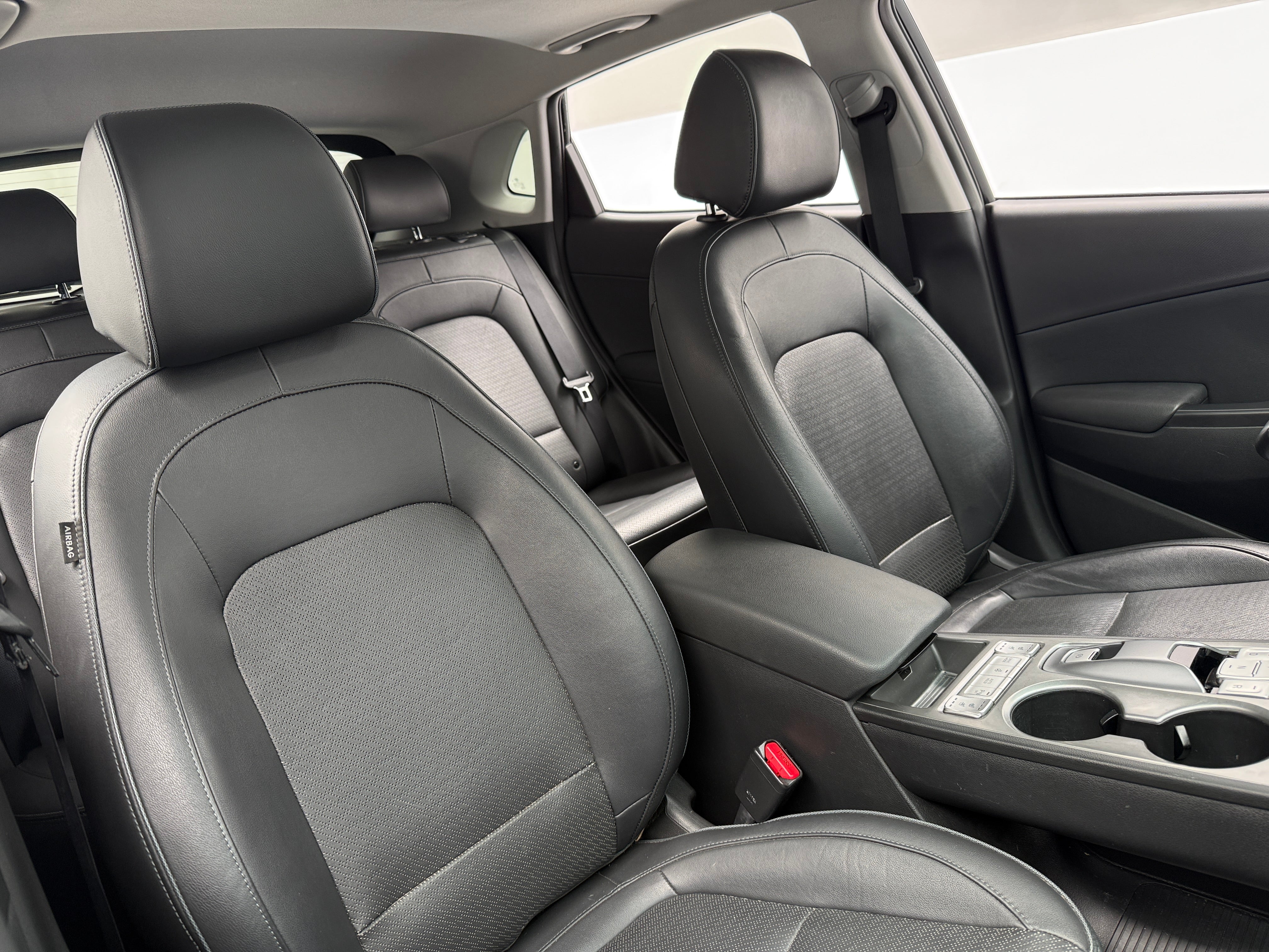 Used 2021 Hyundai Kona EV Ultimate with VIN KM8K53AG6MU126316 for sale in Pewaukee, WI
