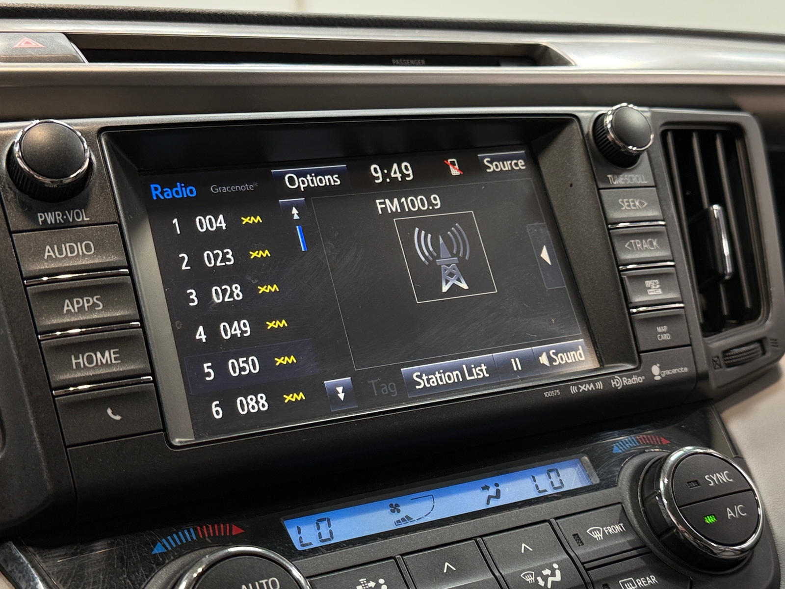 Thumbnail: 2016 Toyota RAV4 - 4