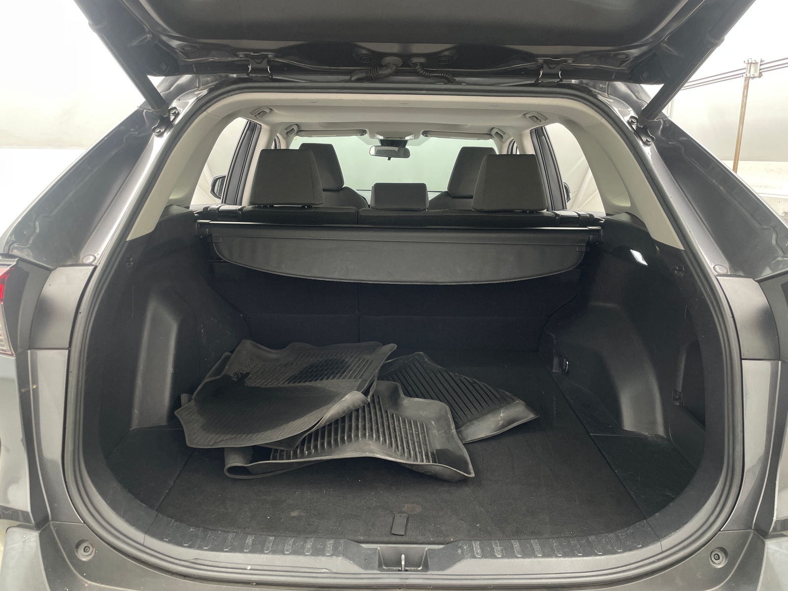 Thumbnail: 2021 Toyota RAV4 - 7