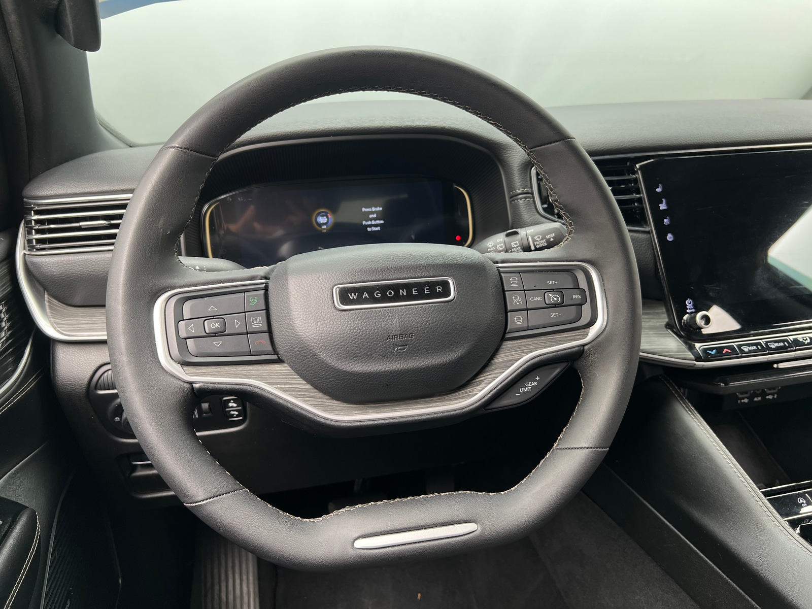 Thumbnail: 2024 Jeep Wagoneer - 4