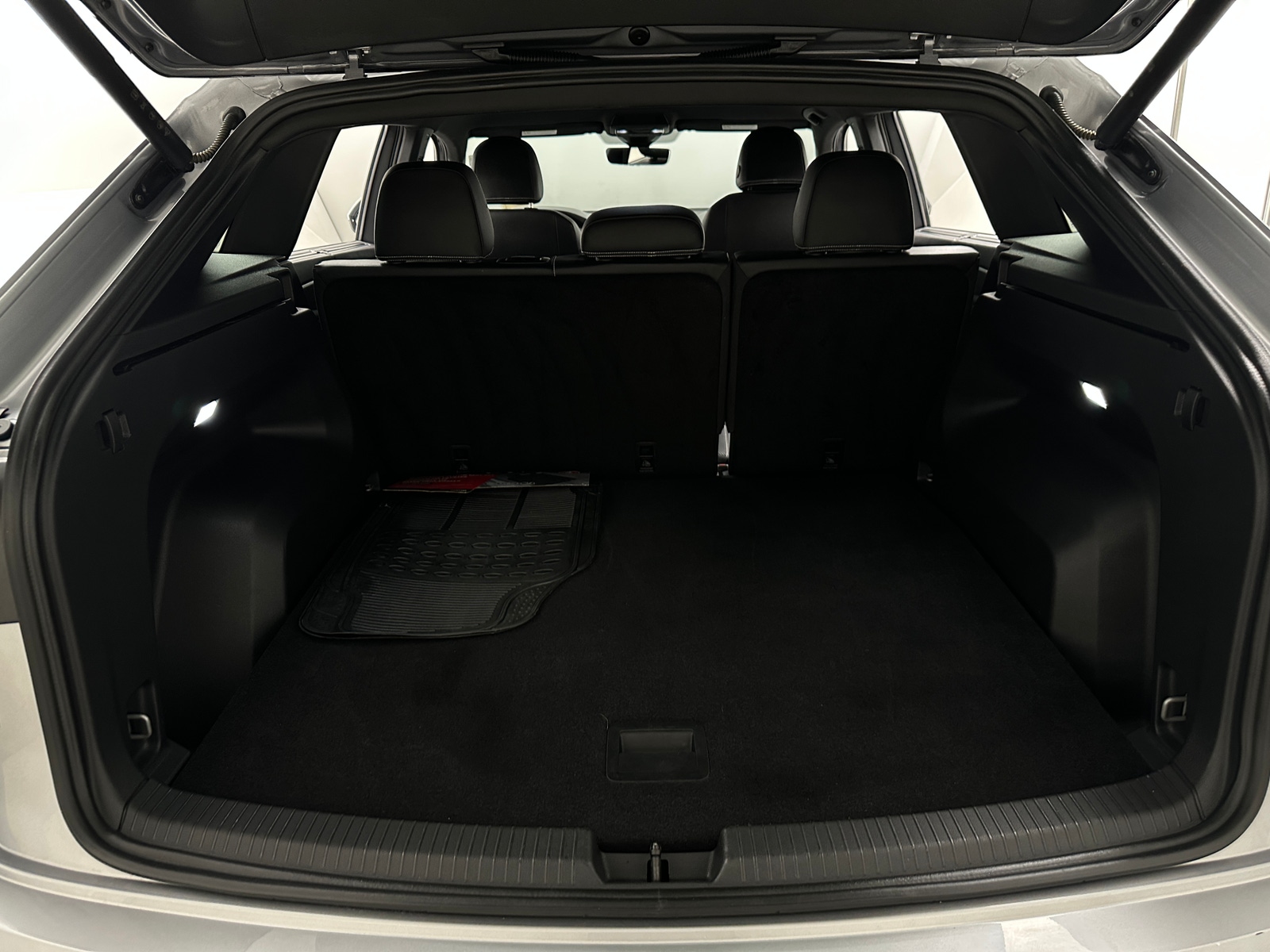 Thumbnail: 2026 Volkswagen Atlas - 6
