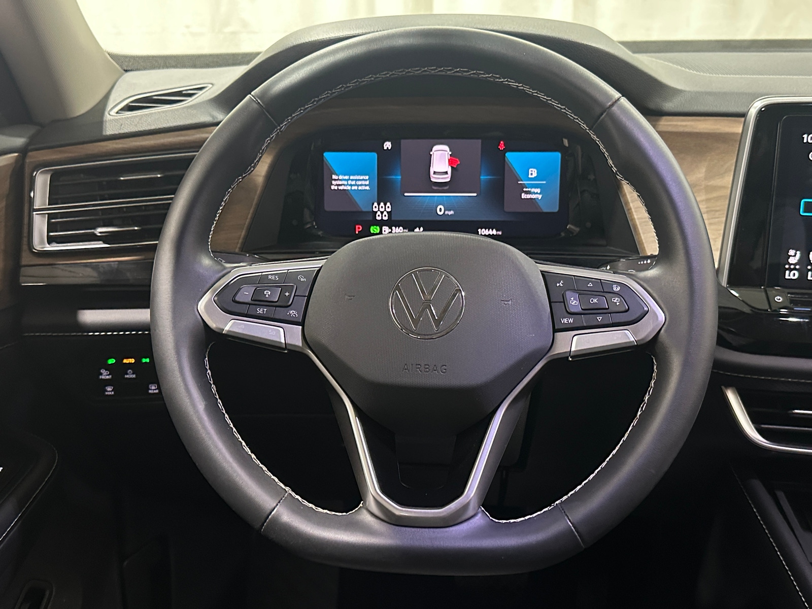 Thumbnail: 2026 Volkswagen Atlas - 4
